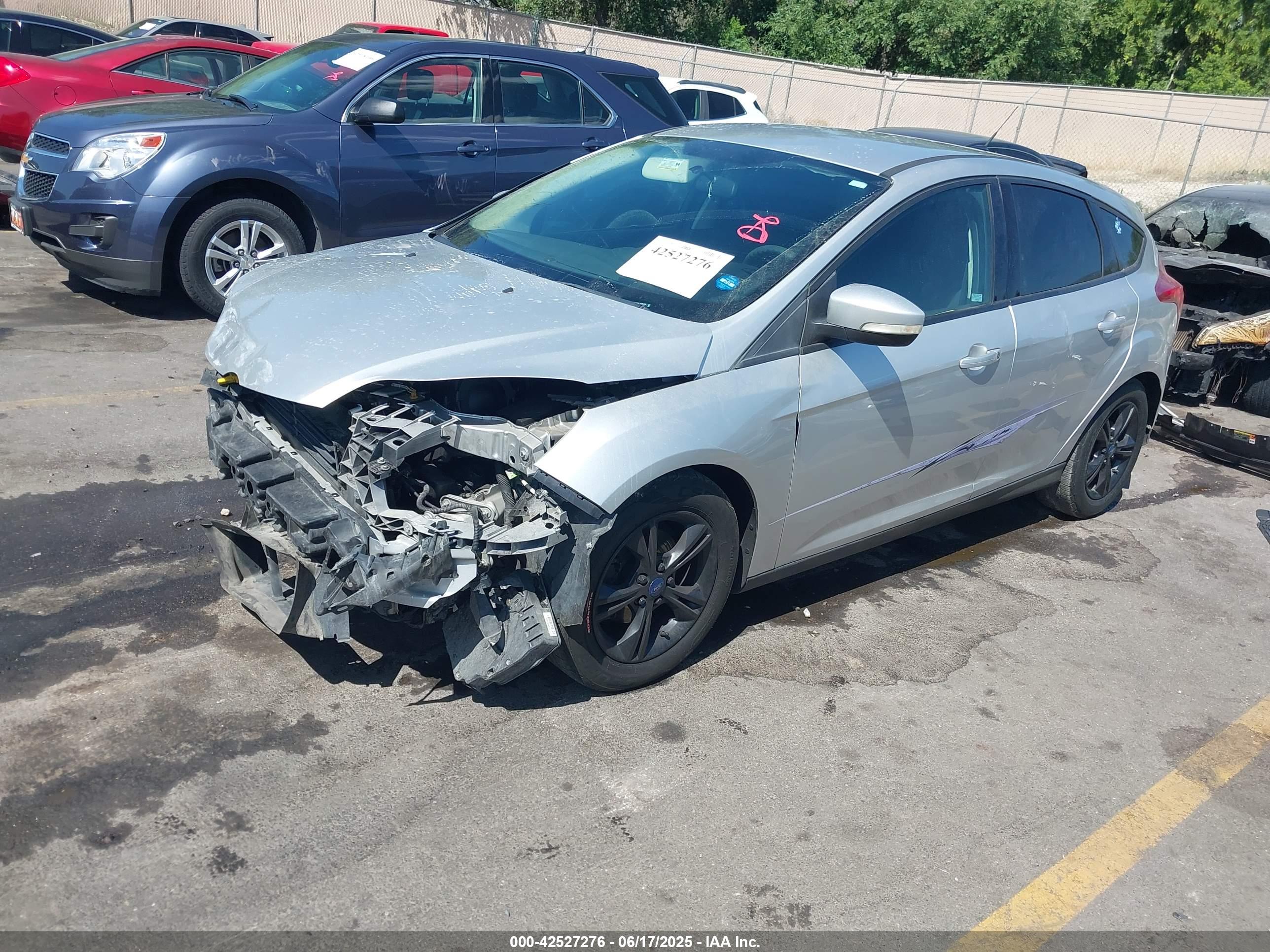 FORD FOCUS image 2