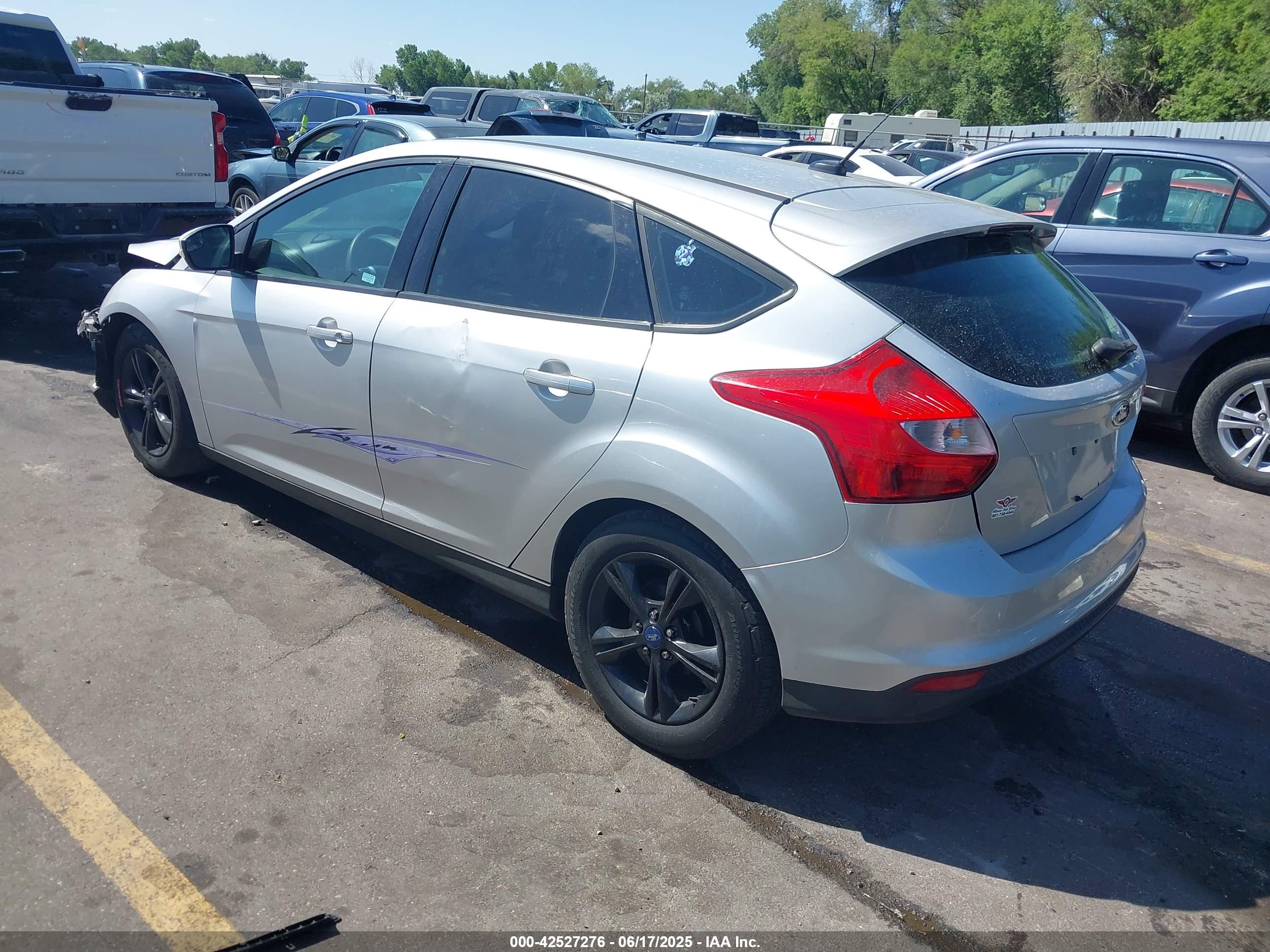 FORD FOCUS image 3