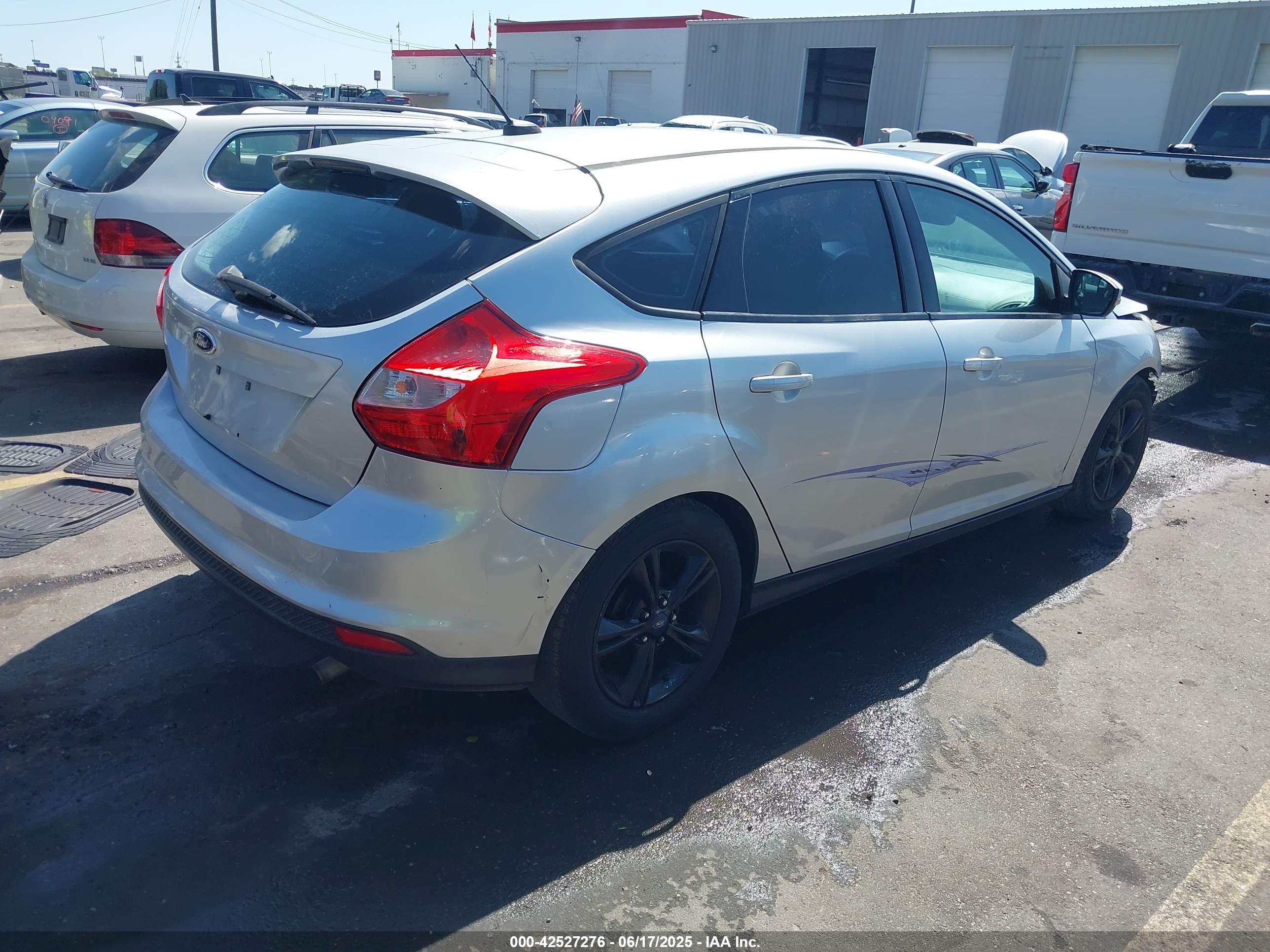 FORD FOCUS image 4