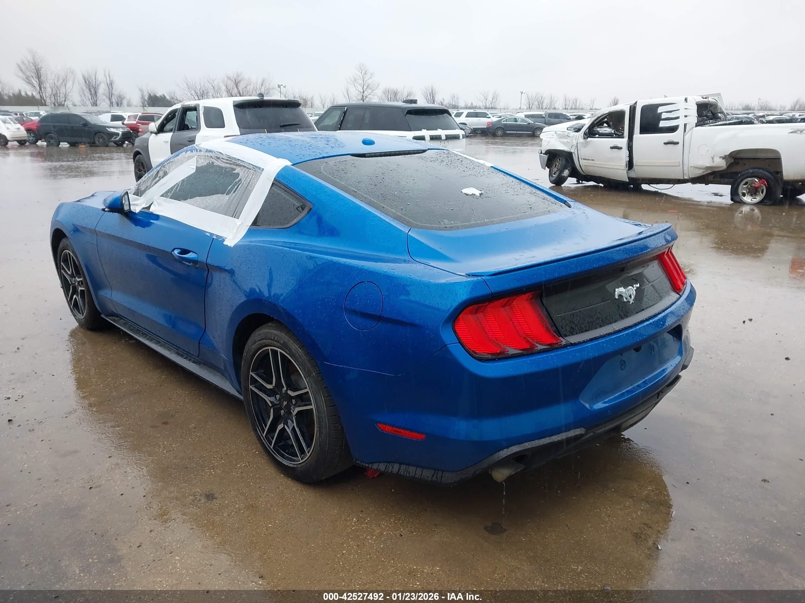 FORD MUSTANG image 3