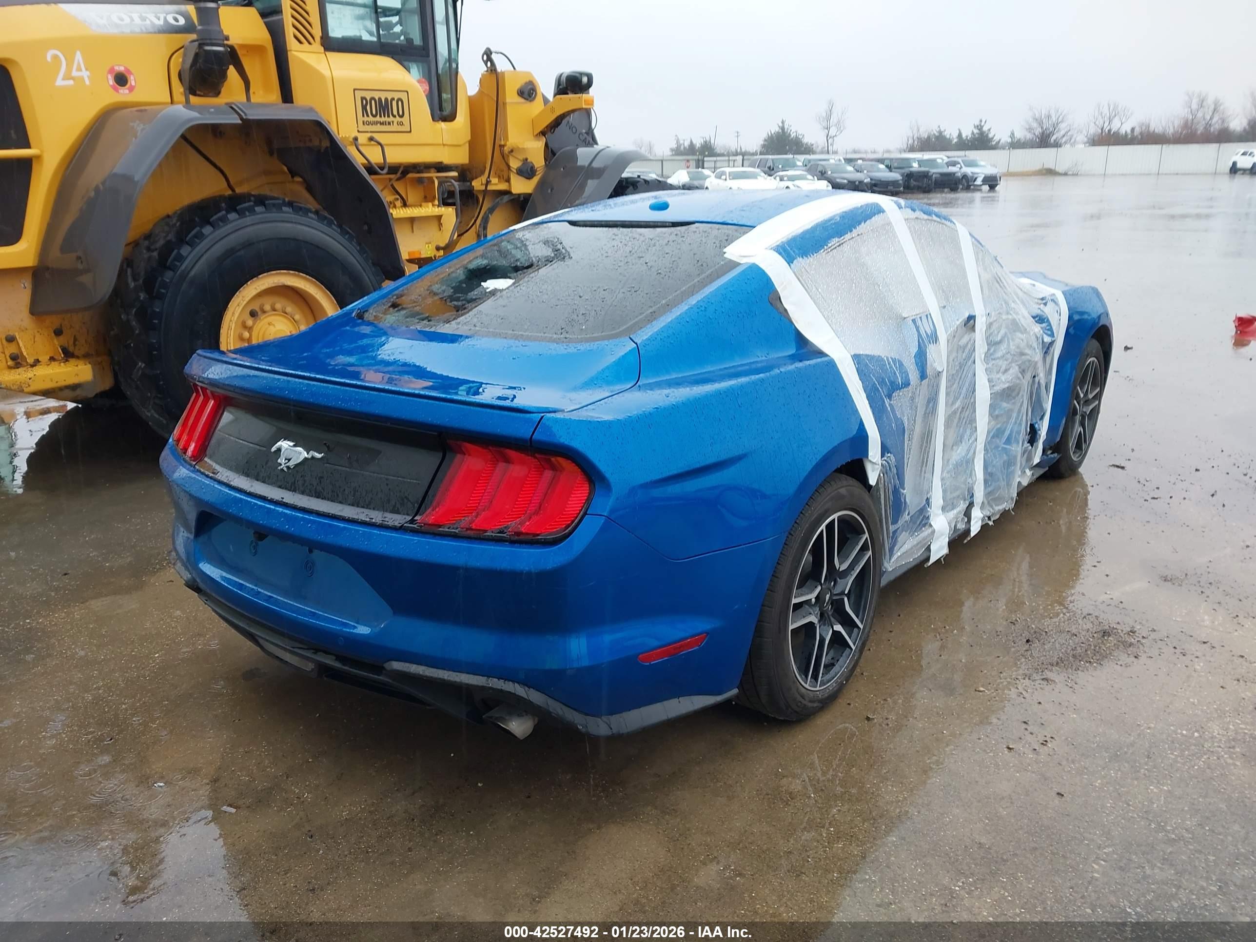 FORD MUSTANG image 4