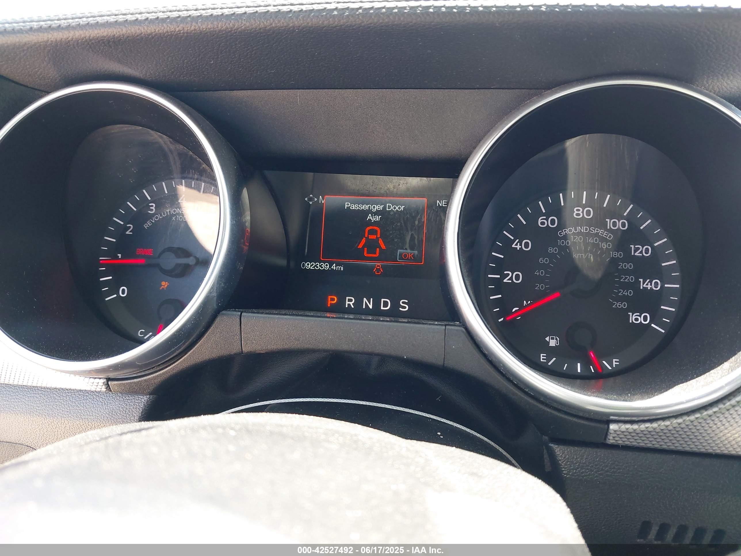 FORD MUSTANG image 7