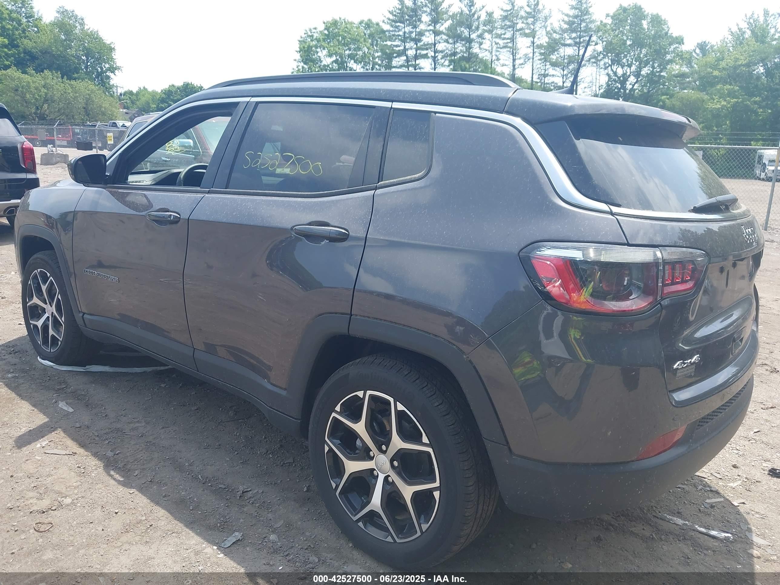 JEEP COMPASS image 3