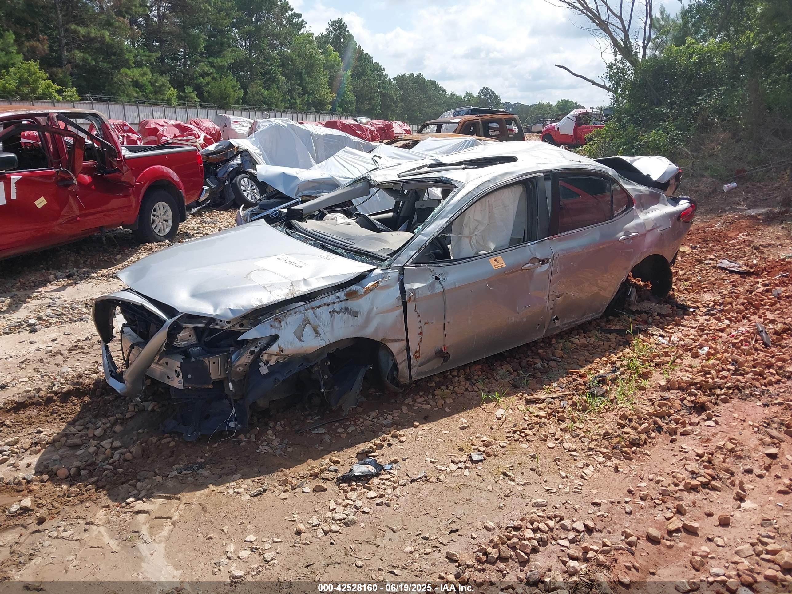 TOYOTA CAMRY image 2