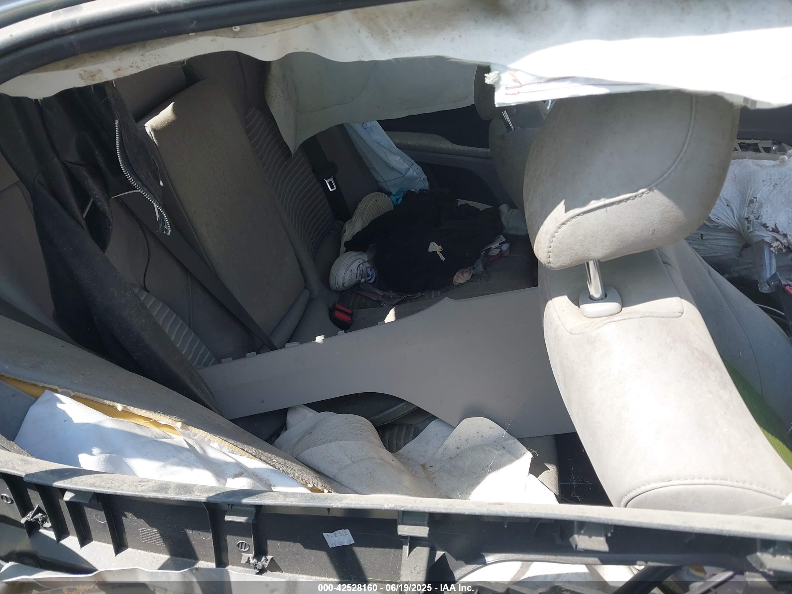 TOYOTA CAMRY image 8
