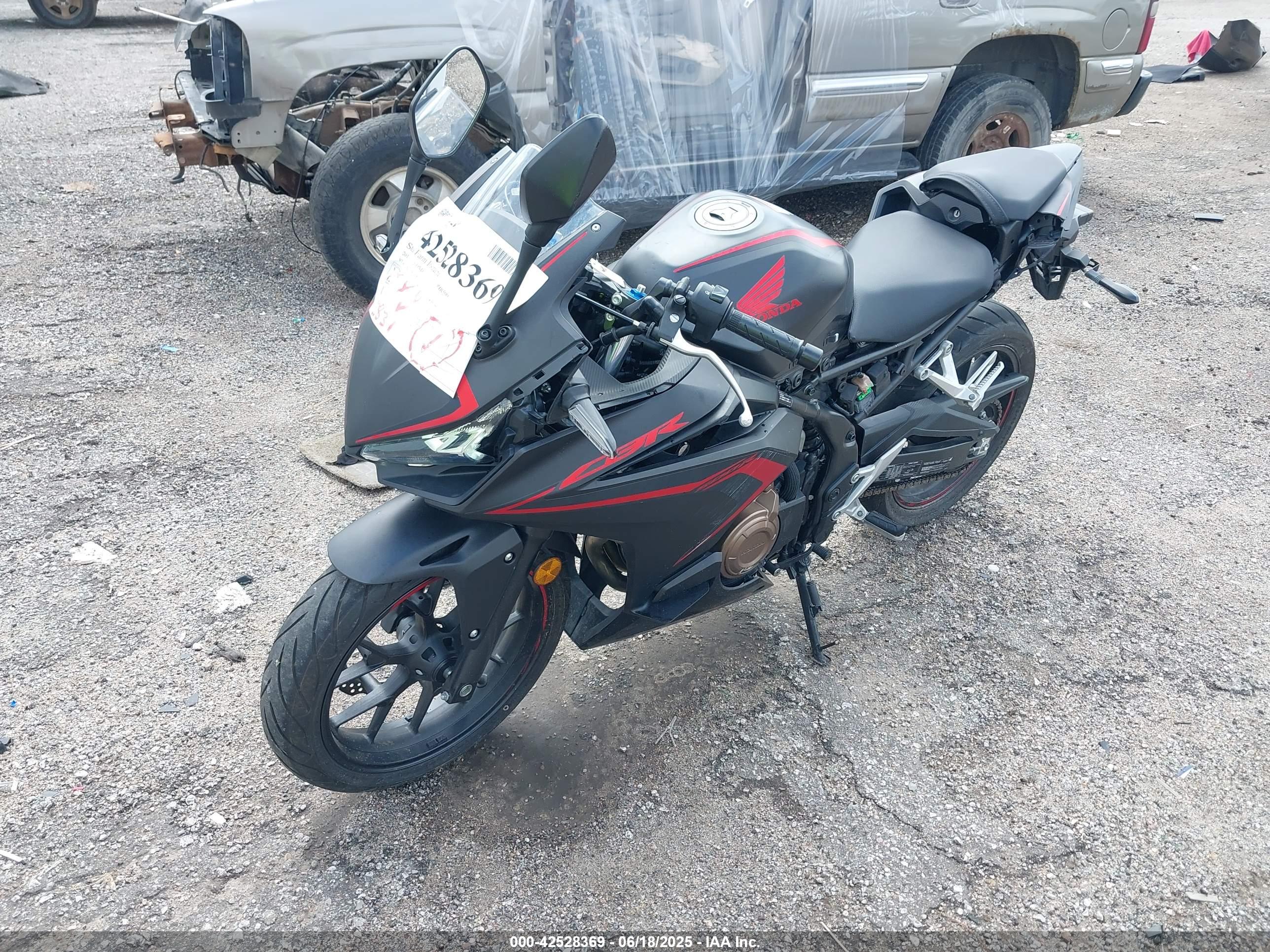 HONDA CBR500 image 2
