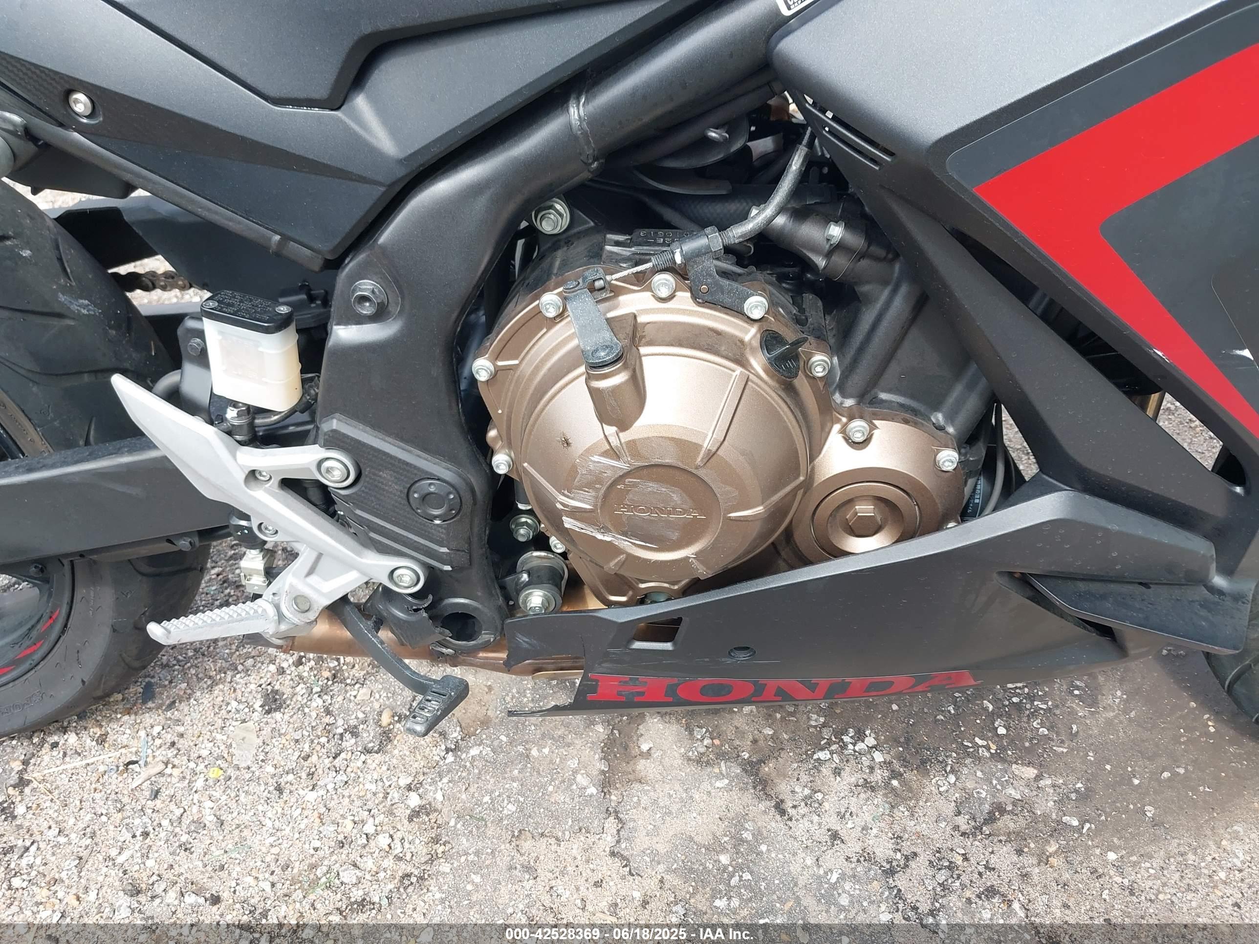 HONDA CBR500 image 8