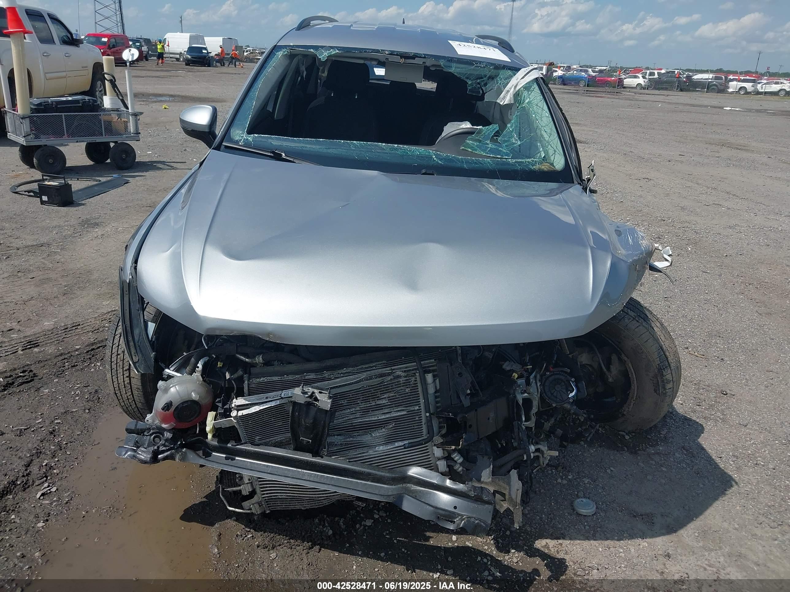 VOLKSWAGEN TIGUAN image 6