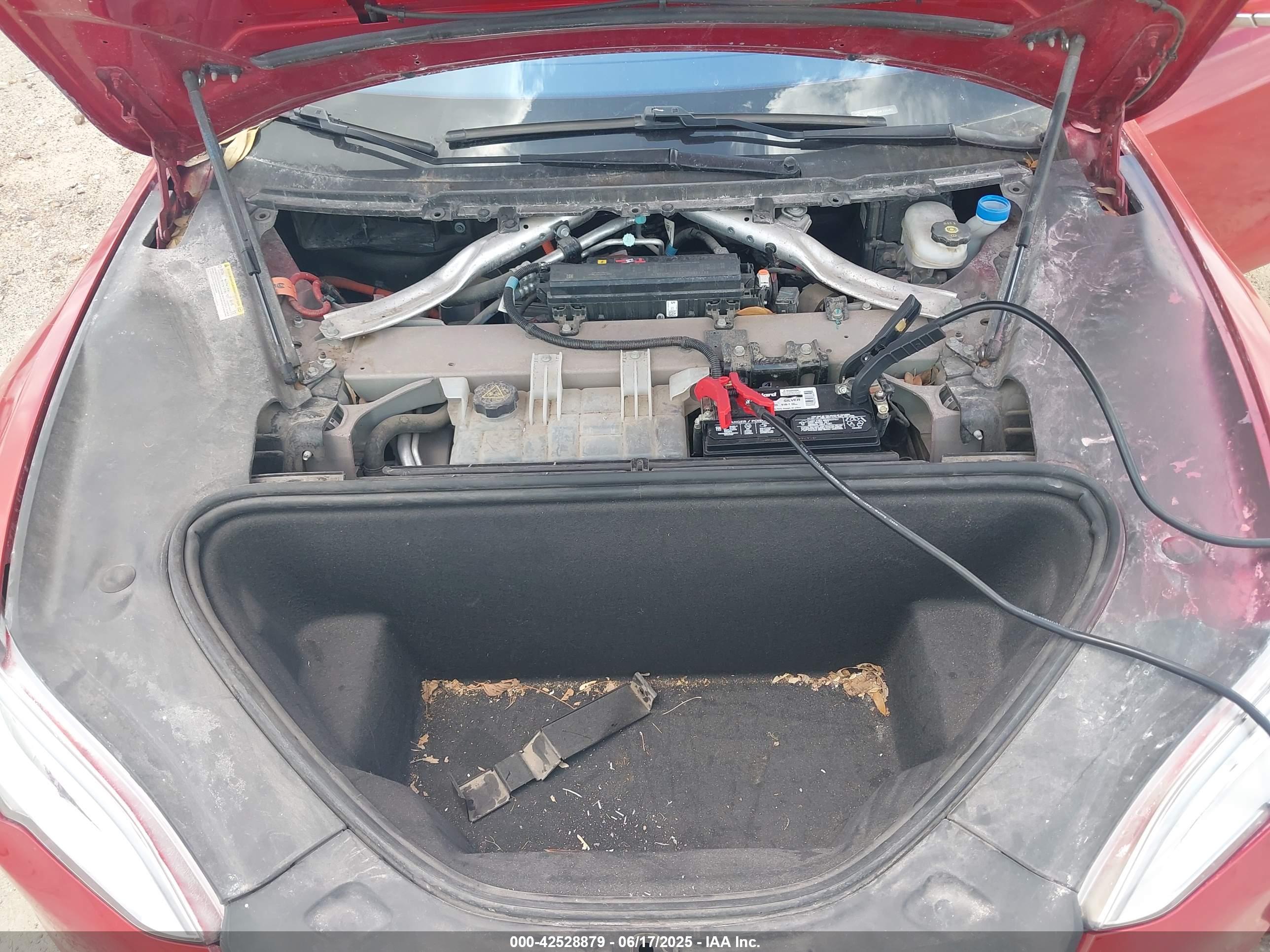 TESLA MODEL image 10
