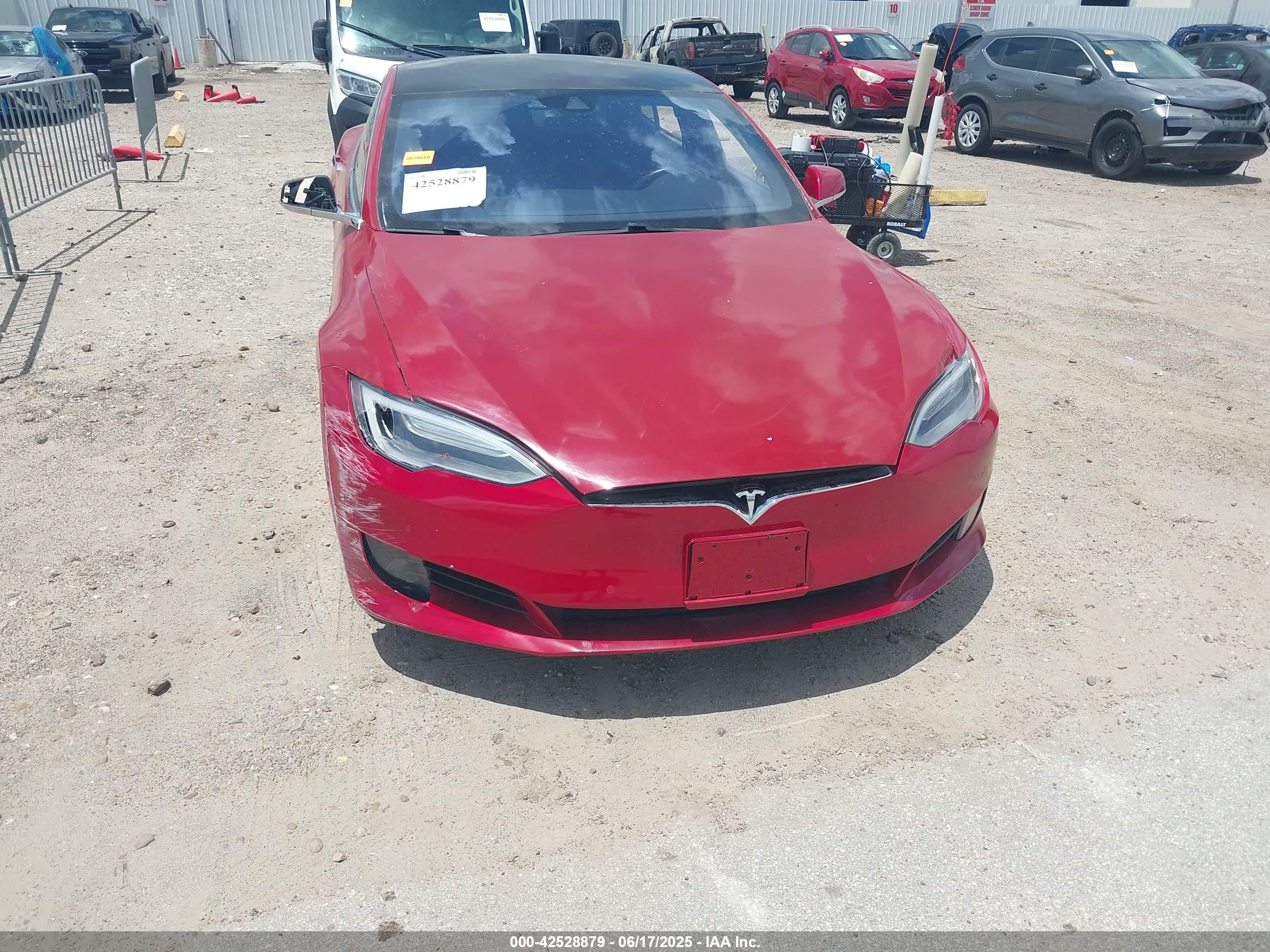 TESLA MODEL image 6