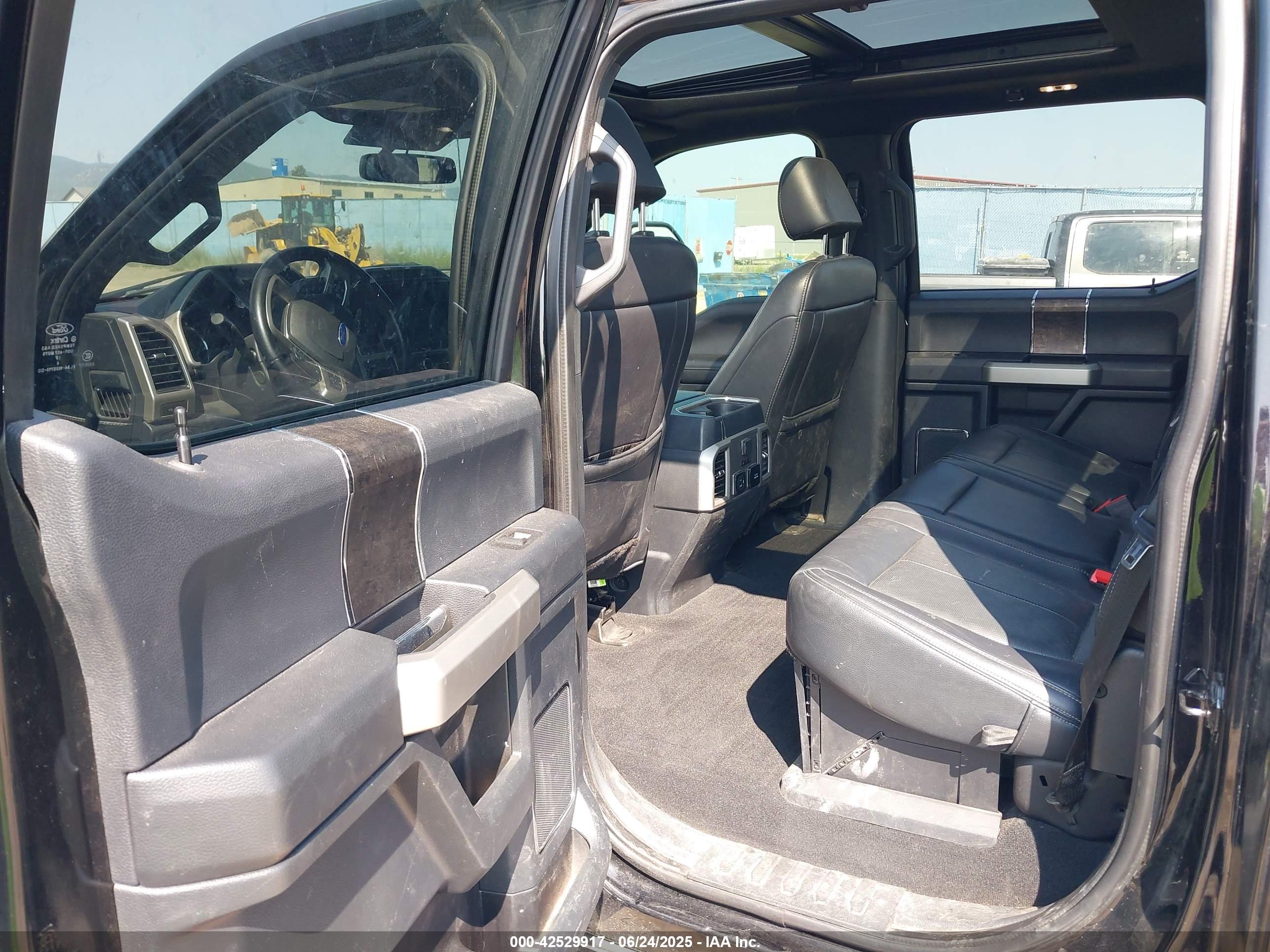 FORD F-350 image 8