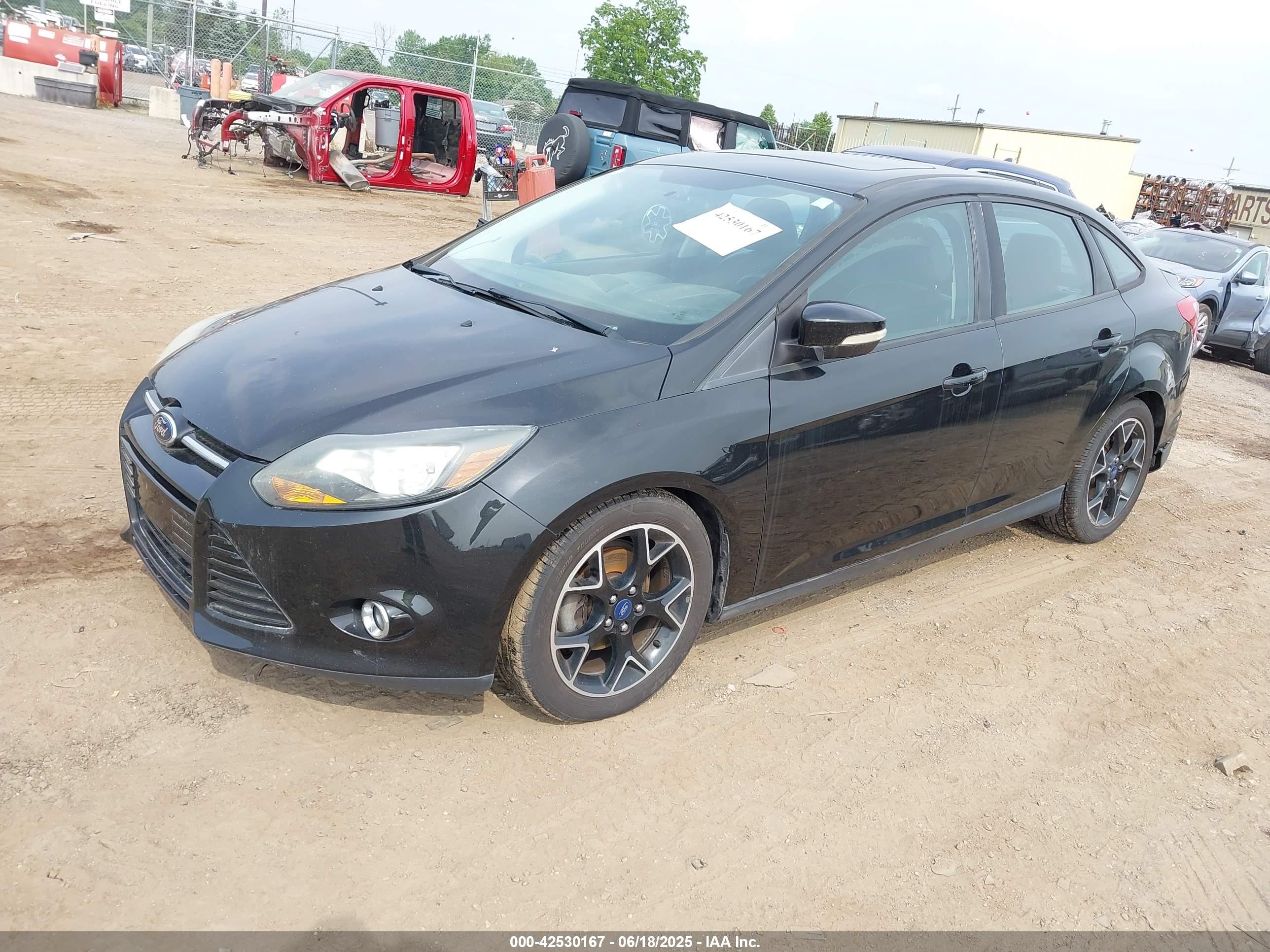 FORD FOCUS image 2