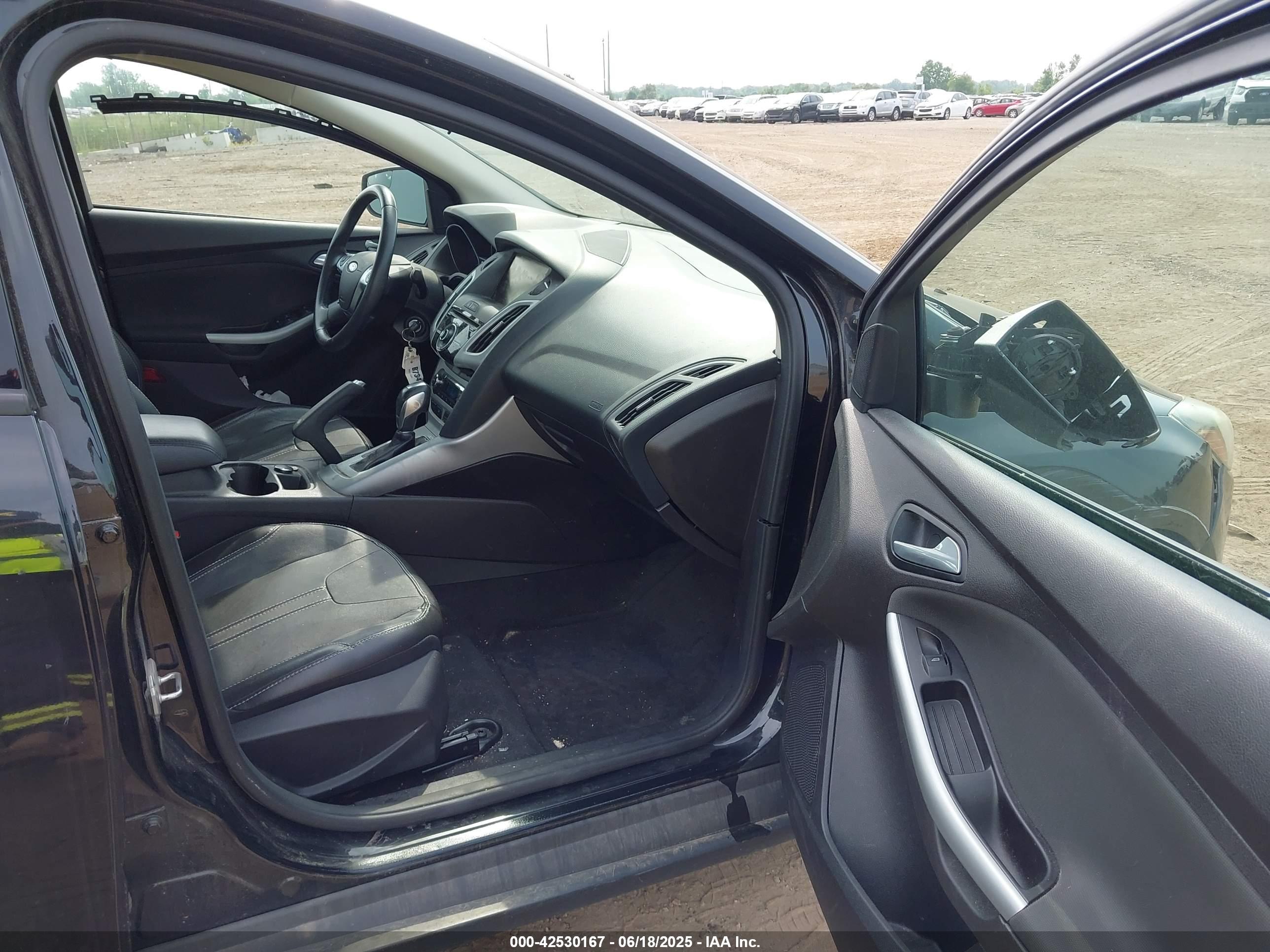 FORD FOCUS image 5