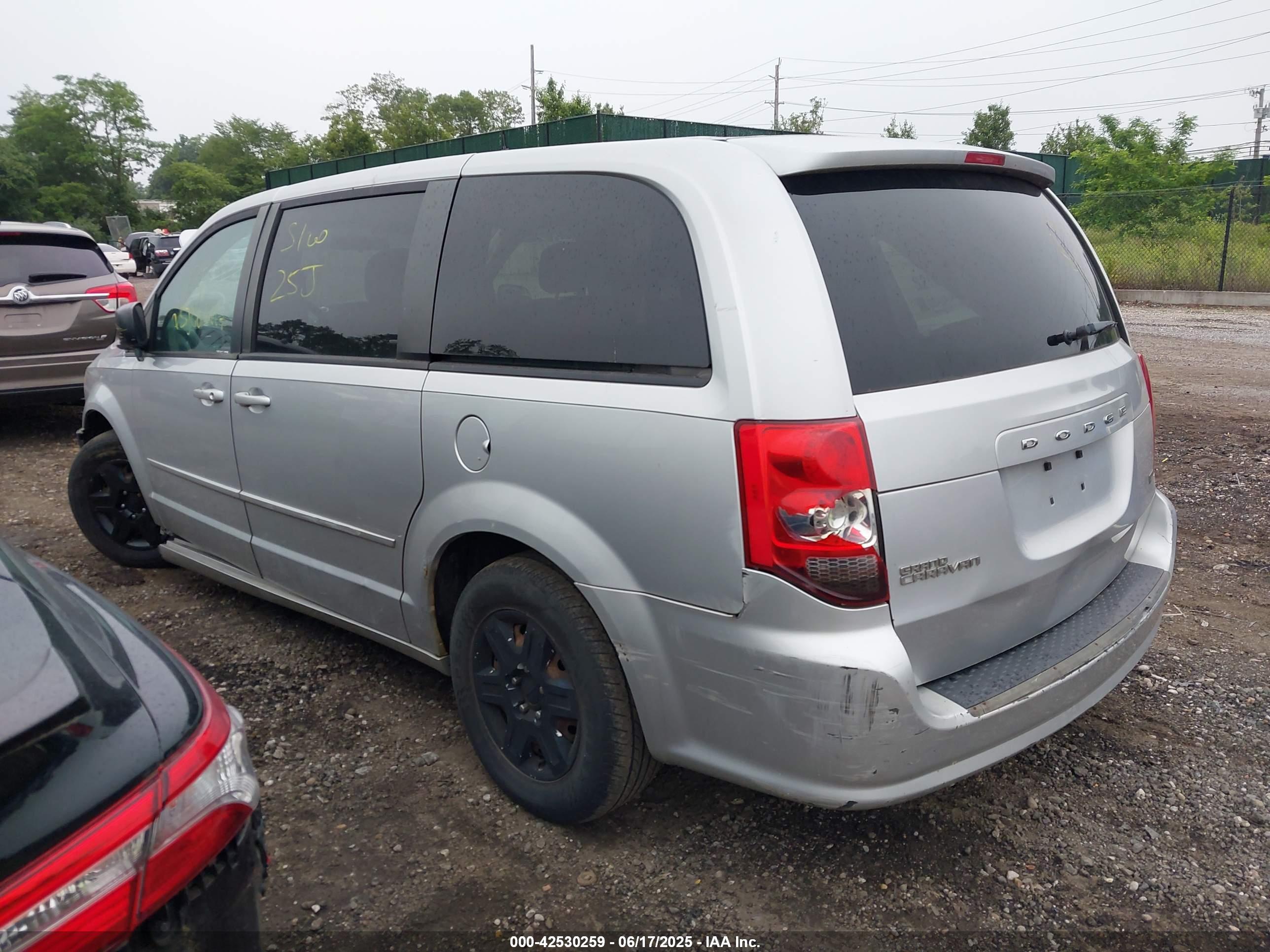 DODGE GRAND image 3