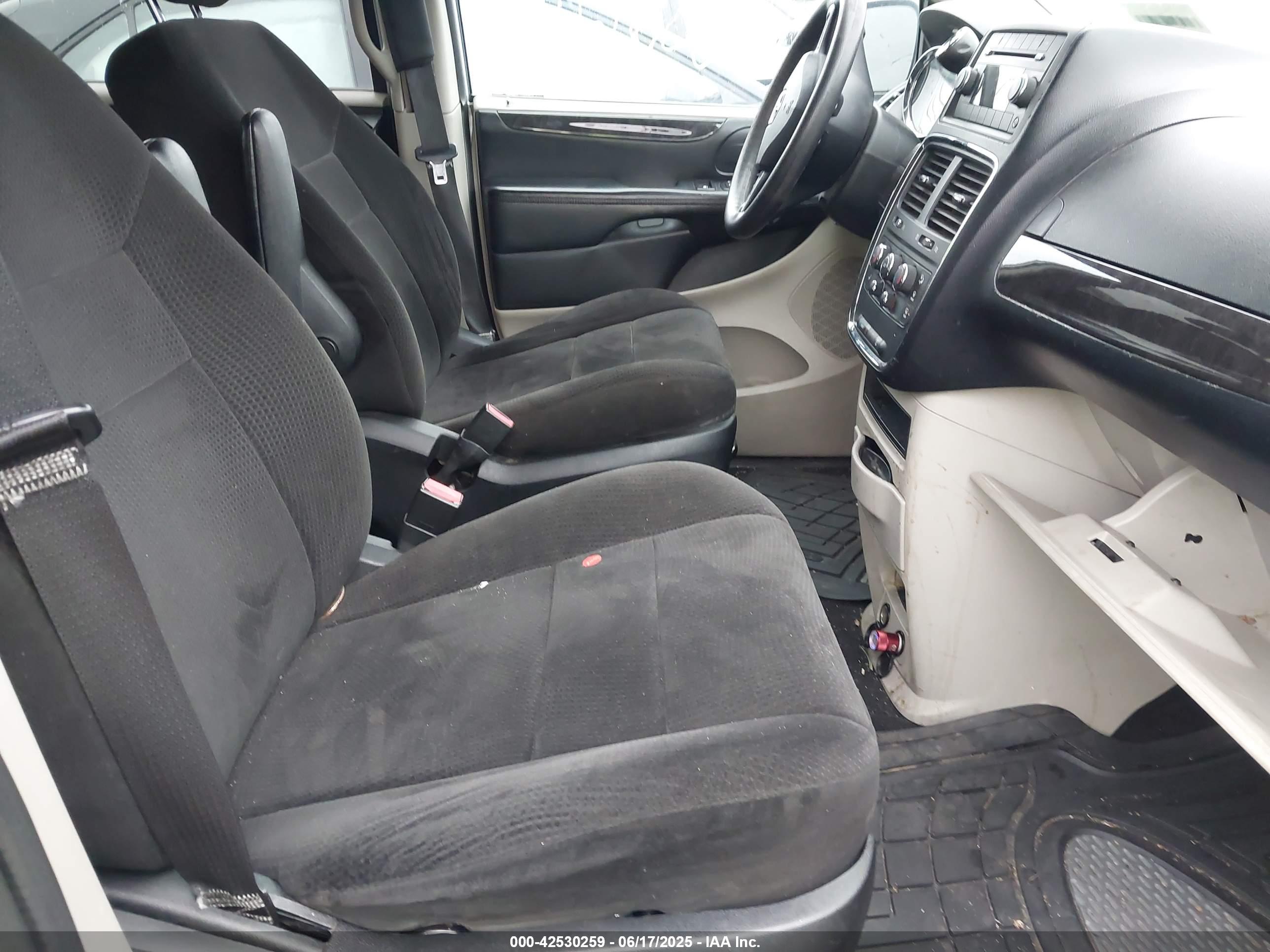 DODGE GRAND image 5