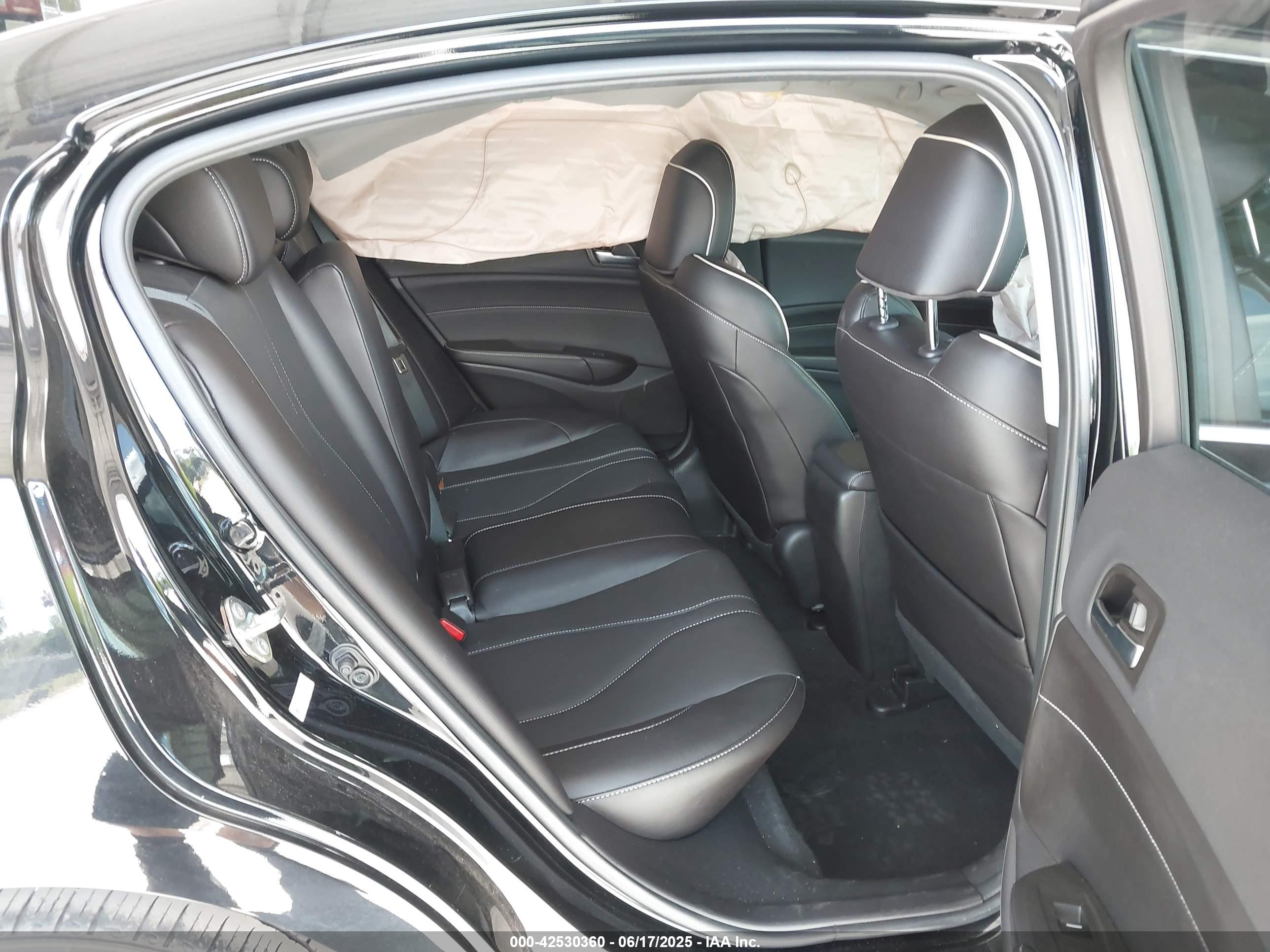 ACURA ILX image 8