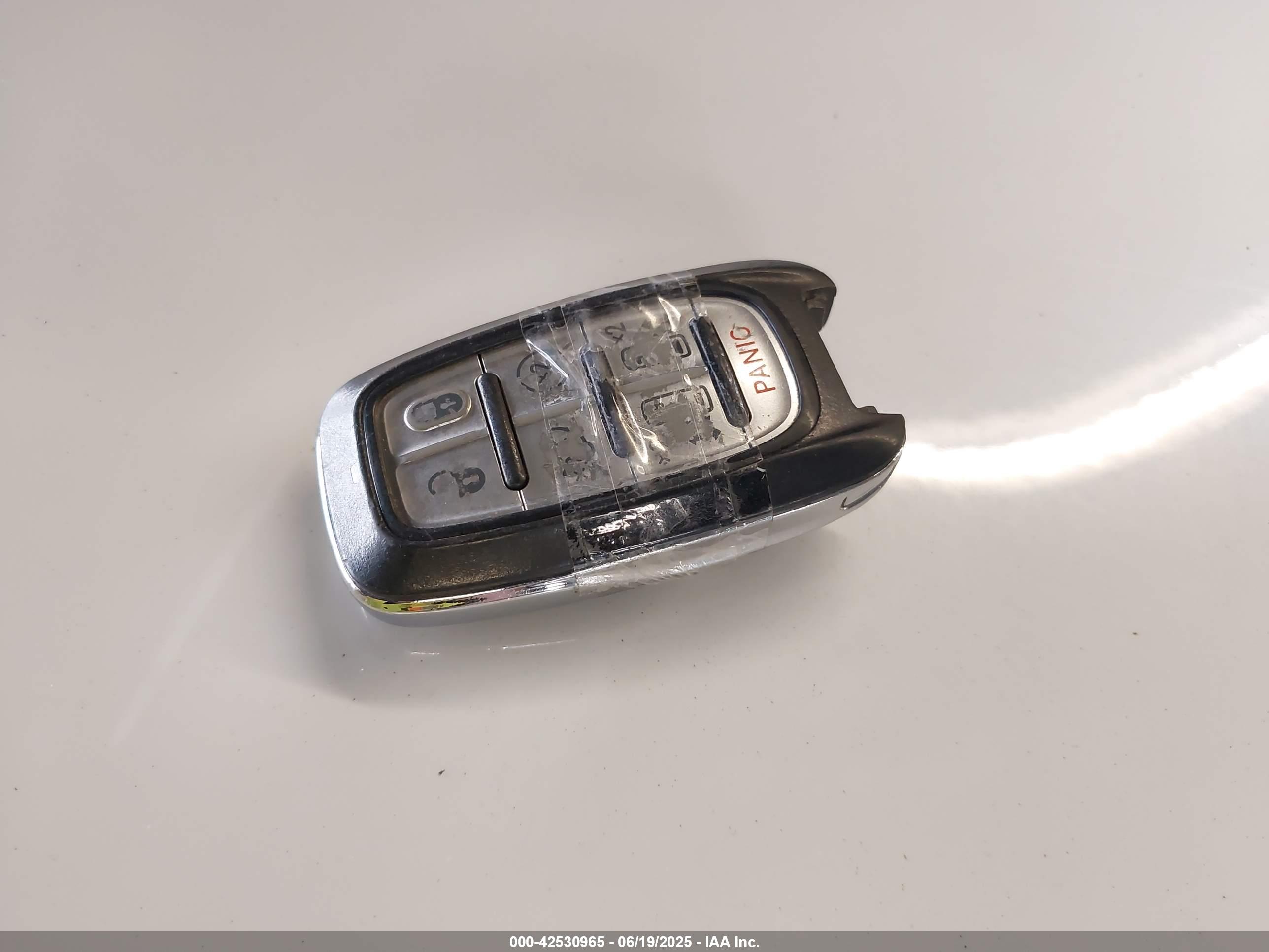 CHRYSLER PACIFICA image 11