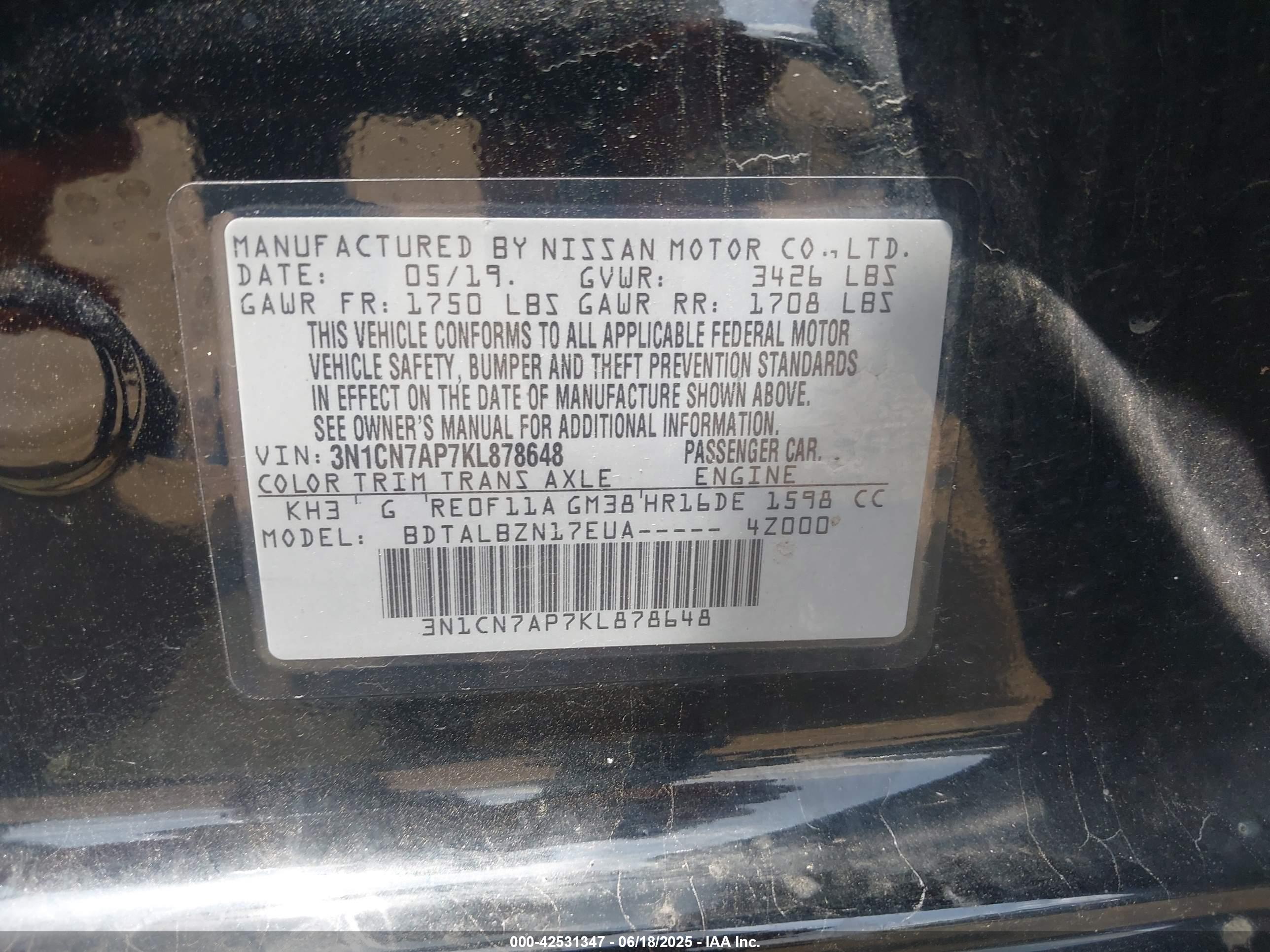 NISSAN VERSA image 9