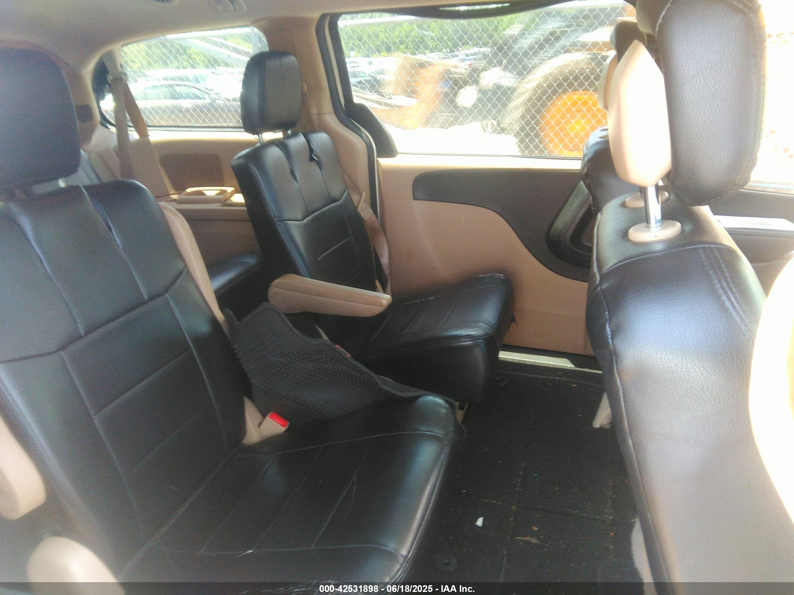 DODGE GRAND image 8