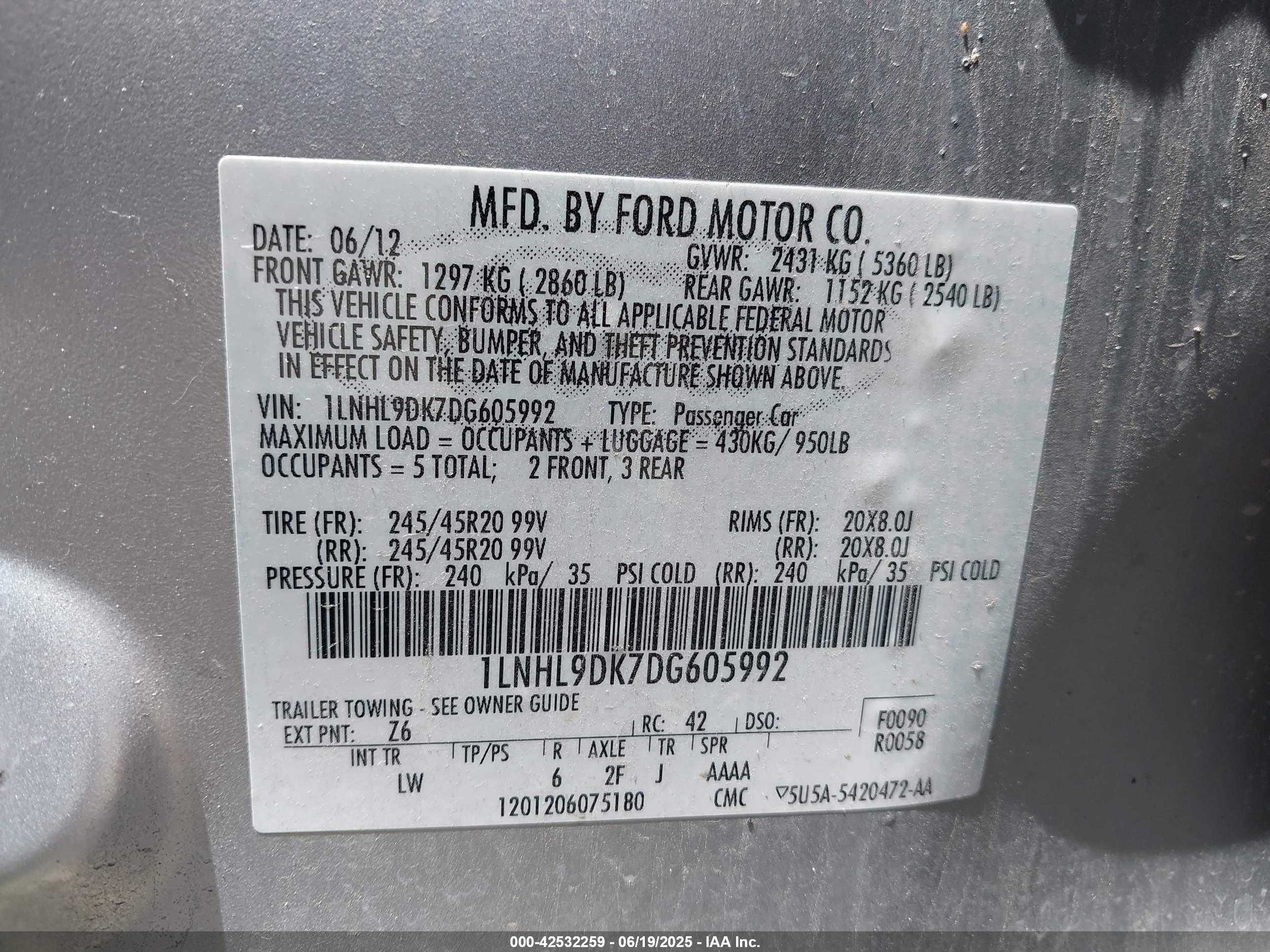 LINCOLN MKS image 9