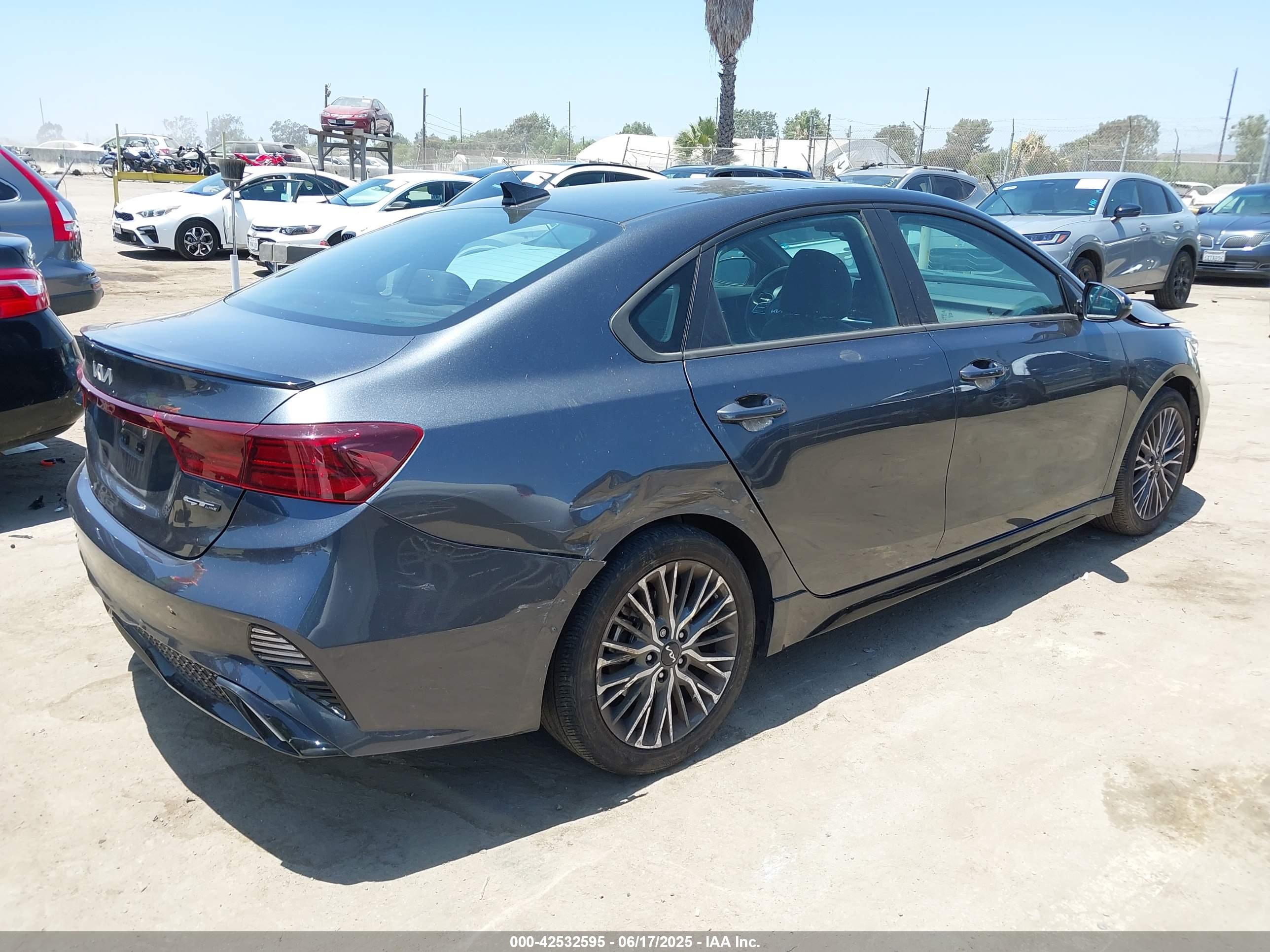 KIA FORTE image 4
