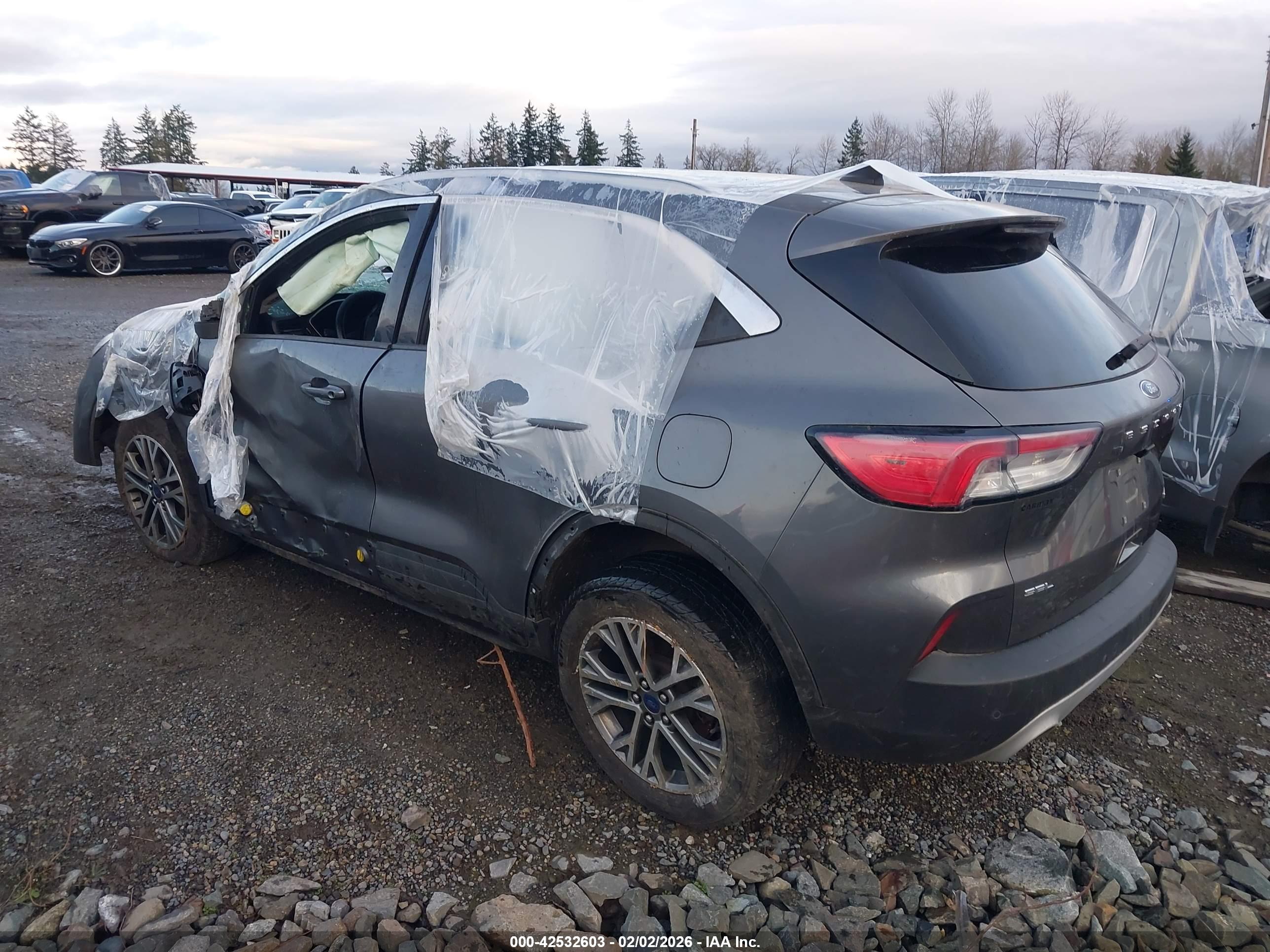 FORD ESCAPE image 3
