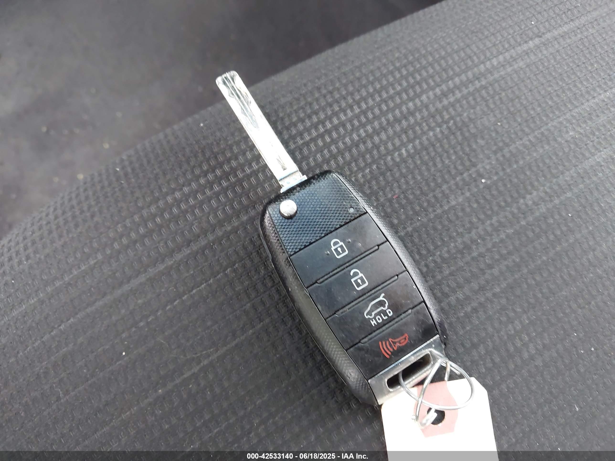 KIA SORENTO image 11