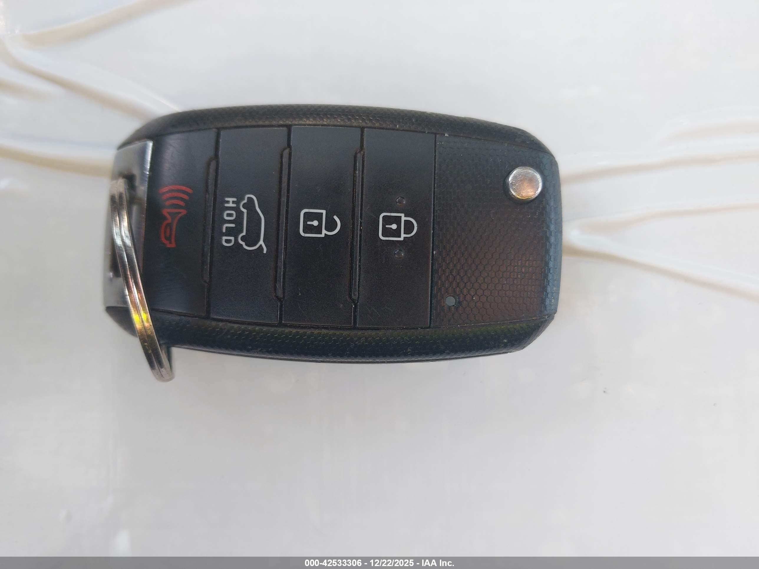 KIA SORENTO image 11