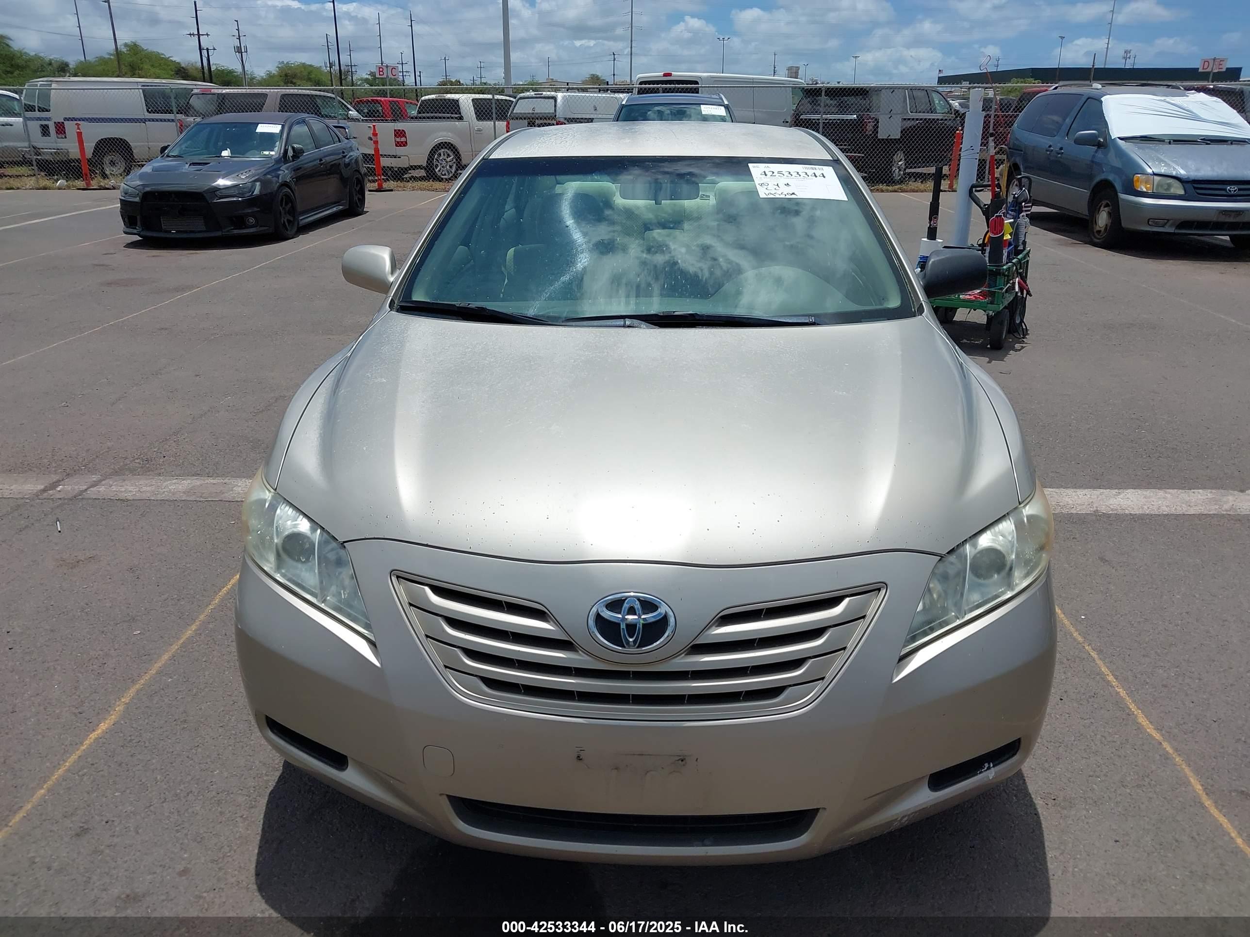 TOYOTA CAMRY image 6