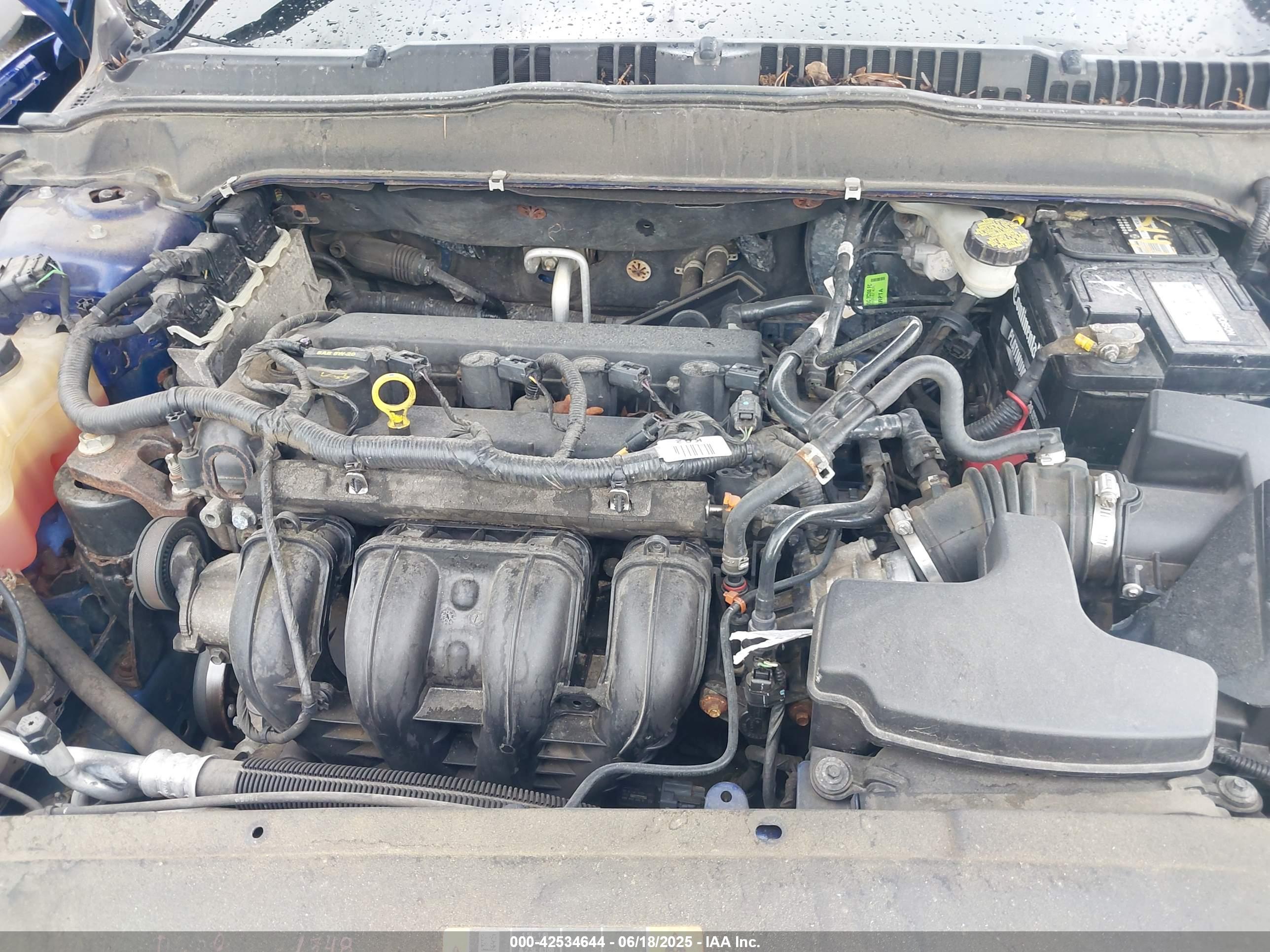 FORD FUSION image 10