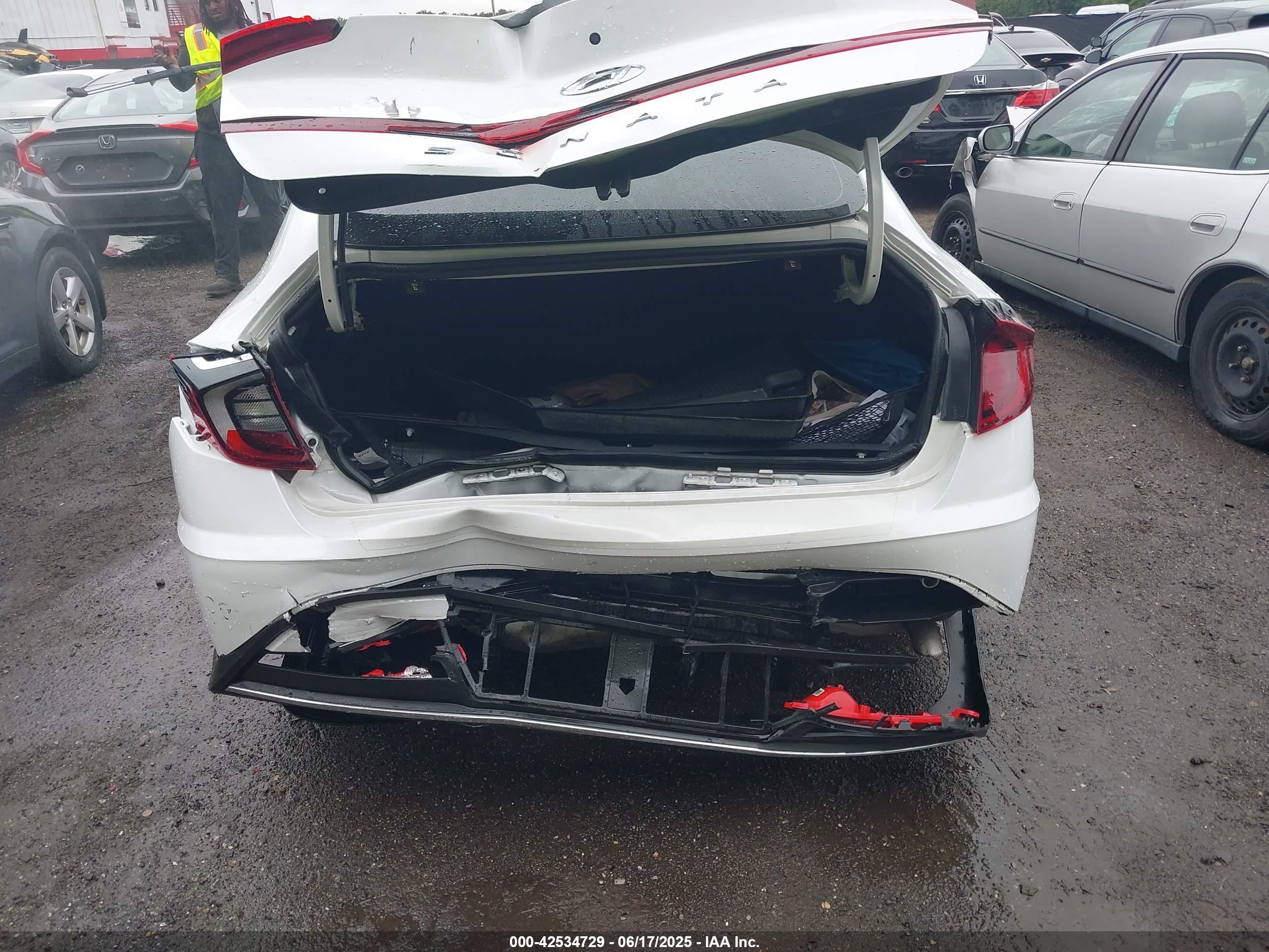 HYUNDAI SONATA image 6