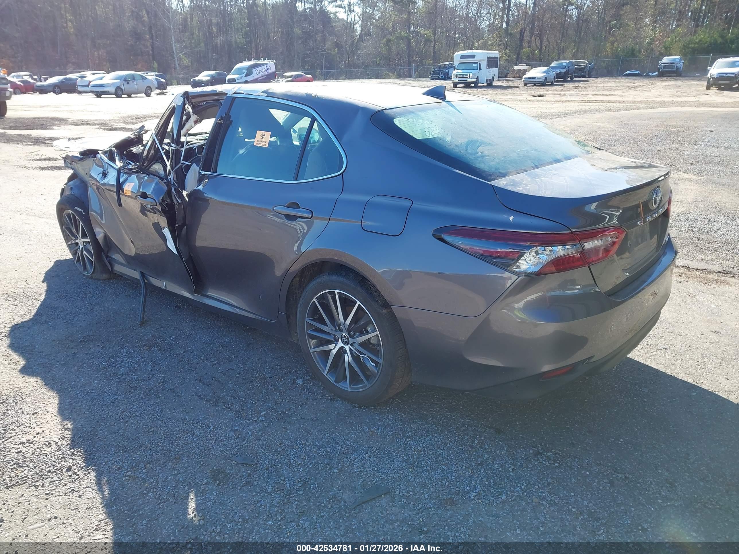 TOYOTA CAMRY image 3