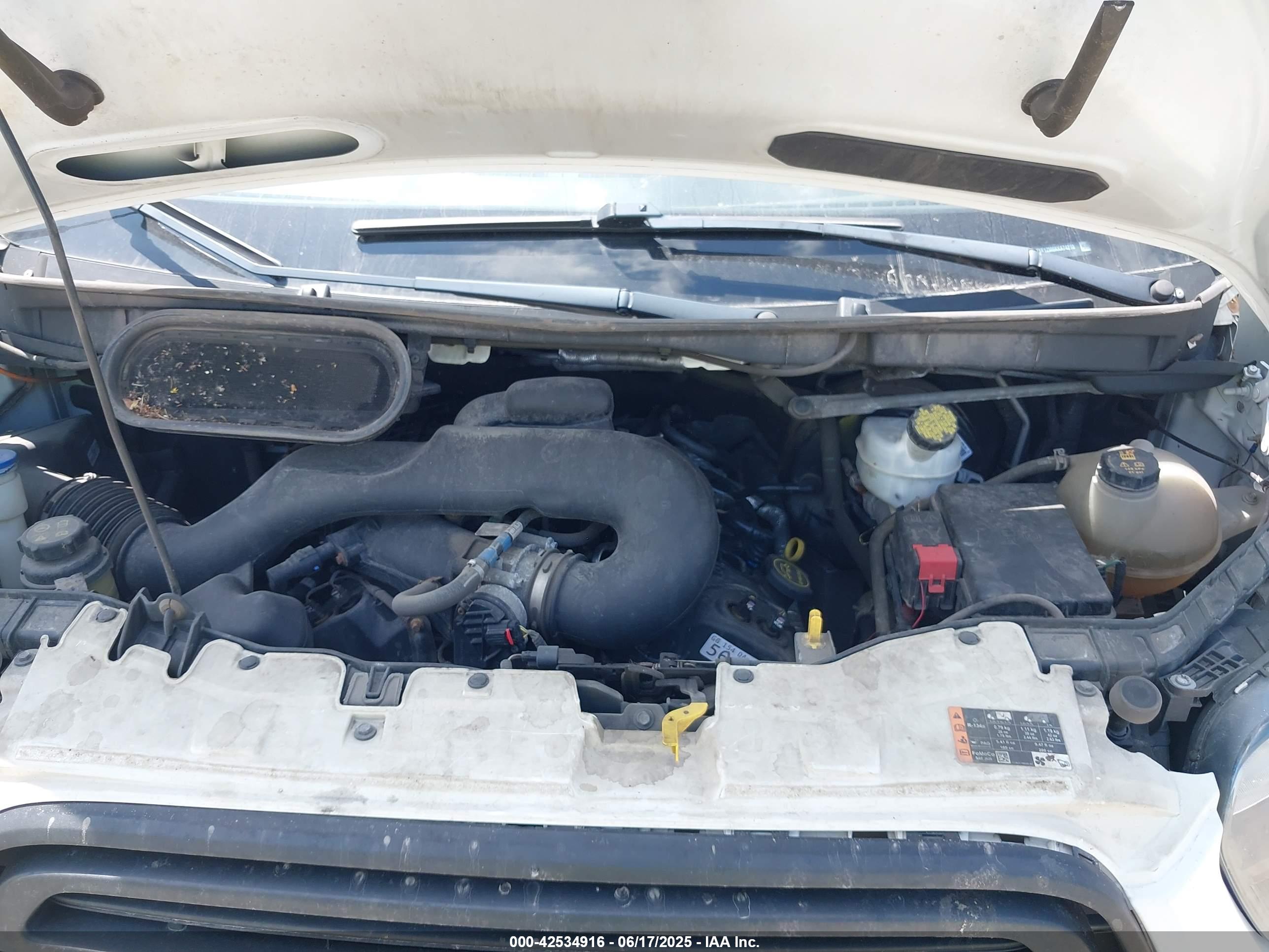 FORD TRANSIT-150 image 10