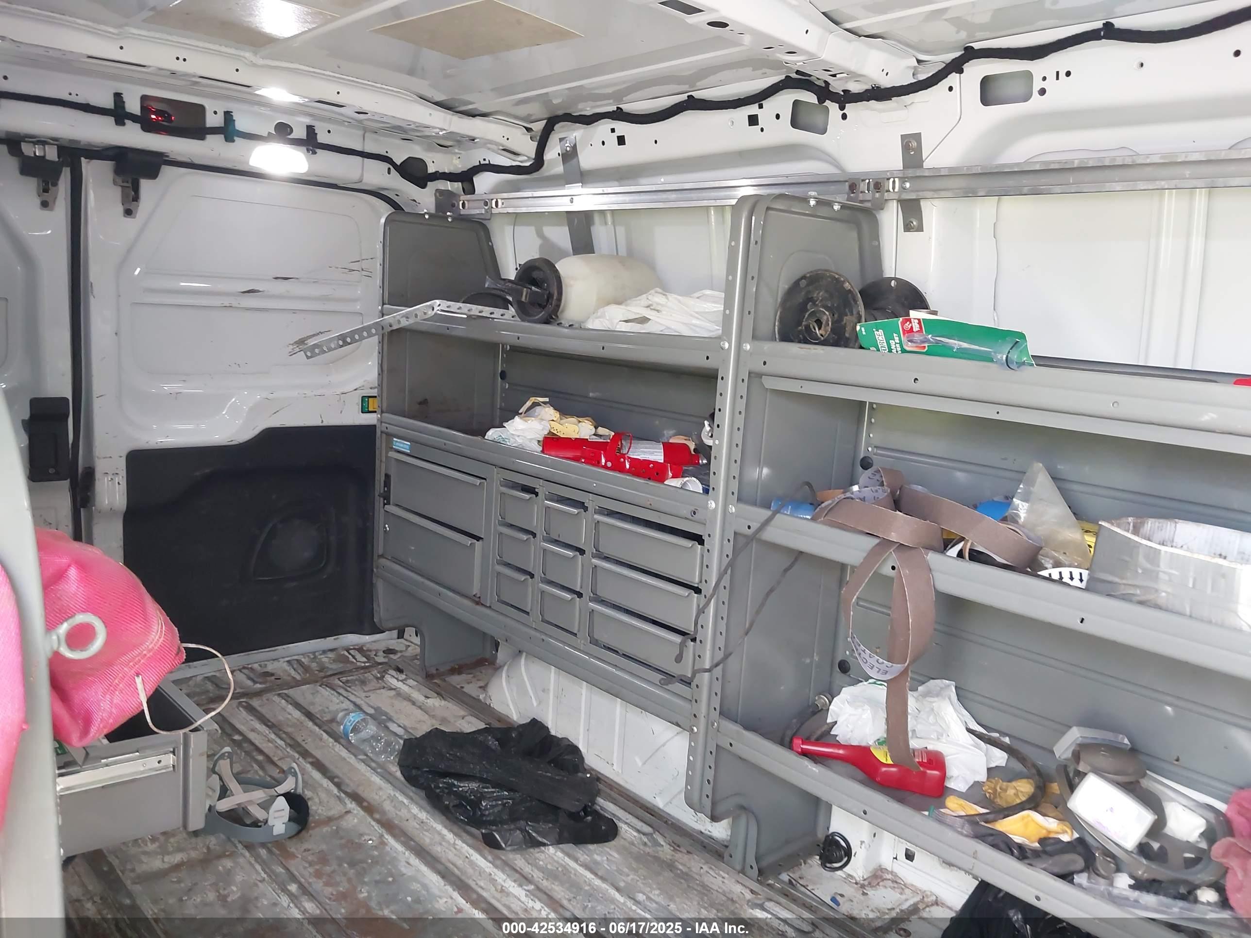 FORD TRANSIT-150 image 8