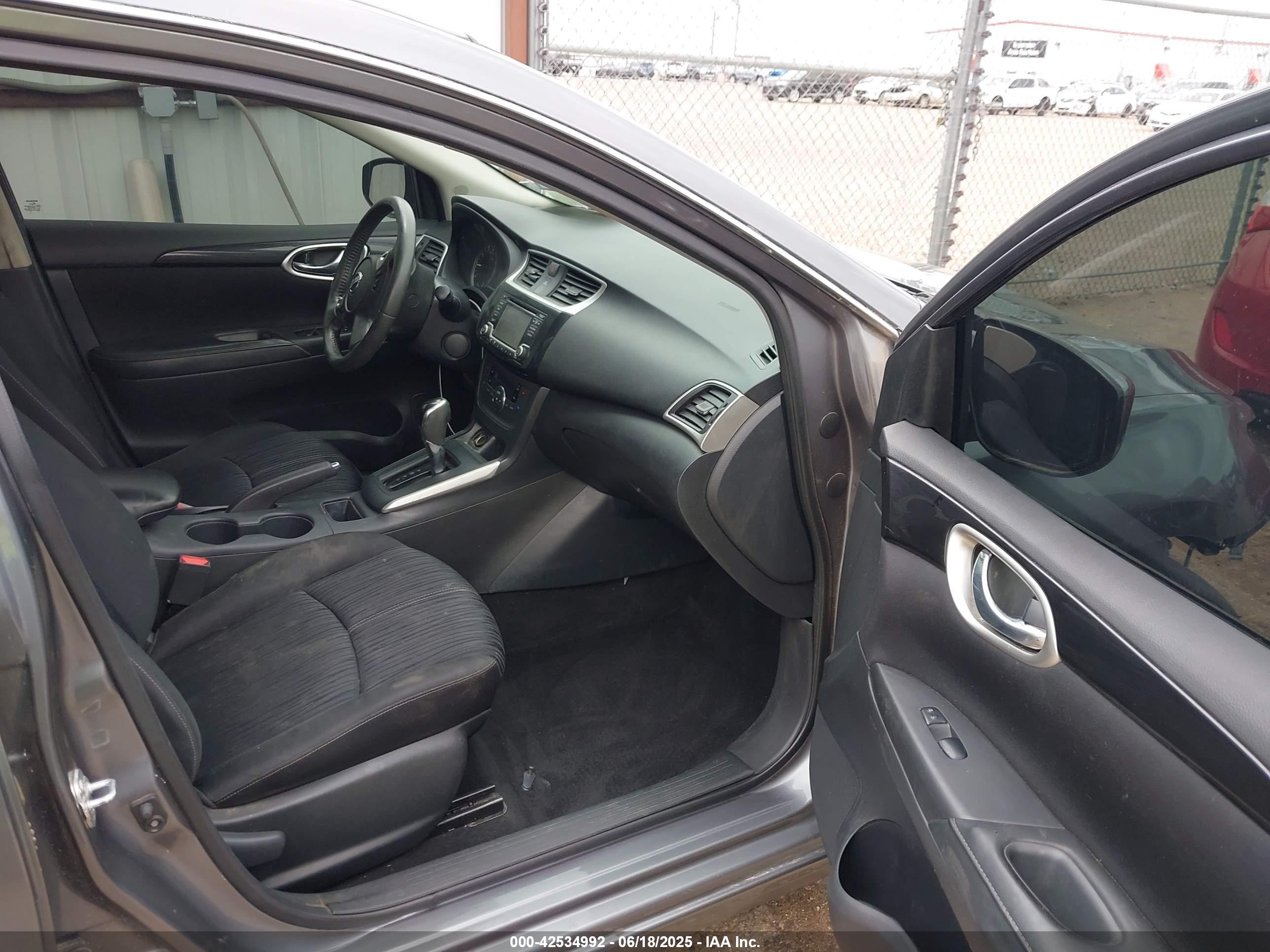 NISSAN SENTRA image 5