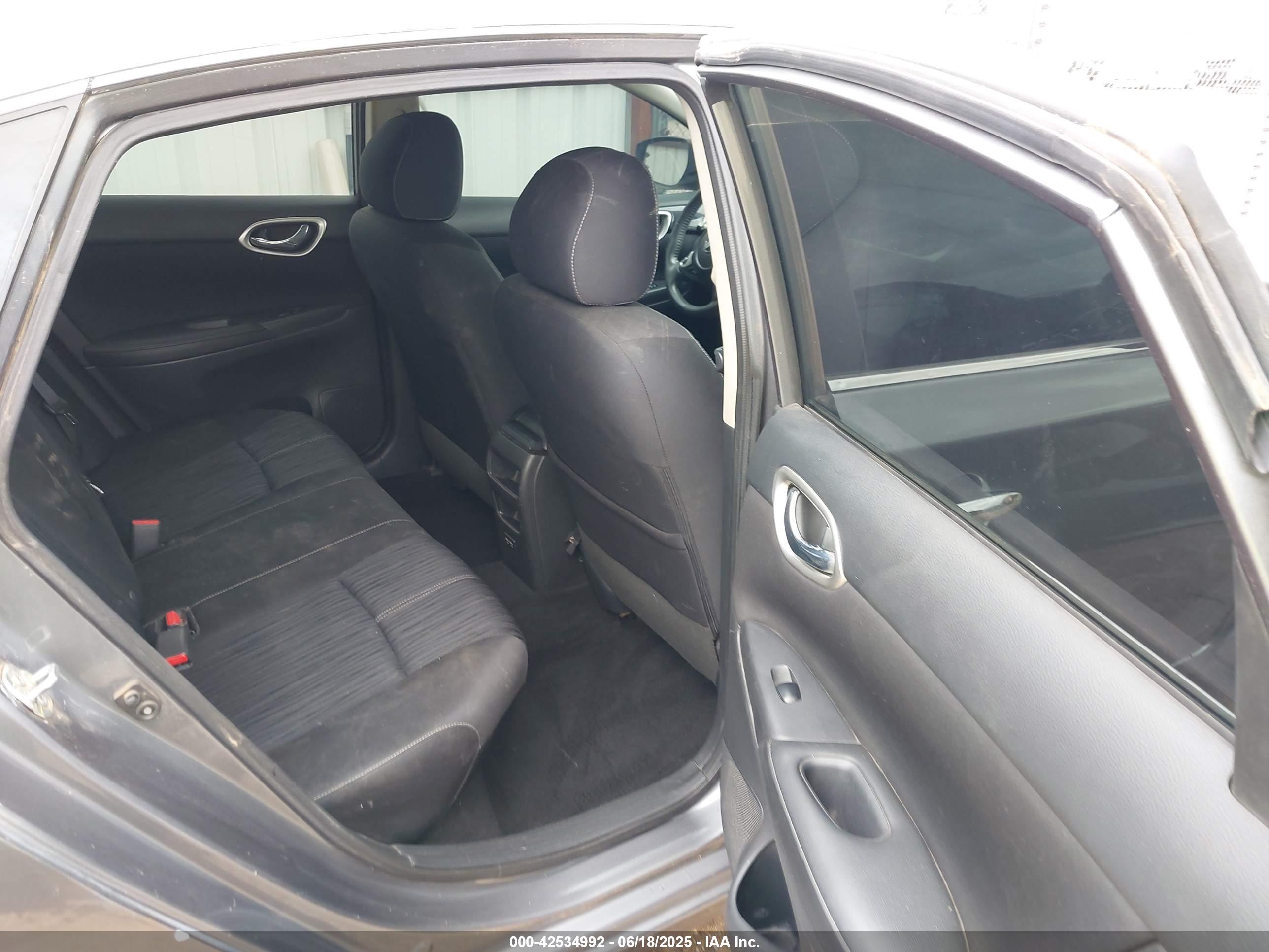 NISSAN SENTRA image 8