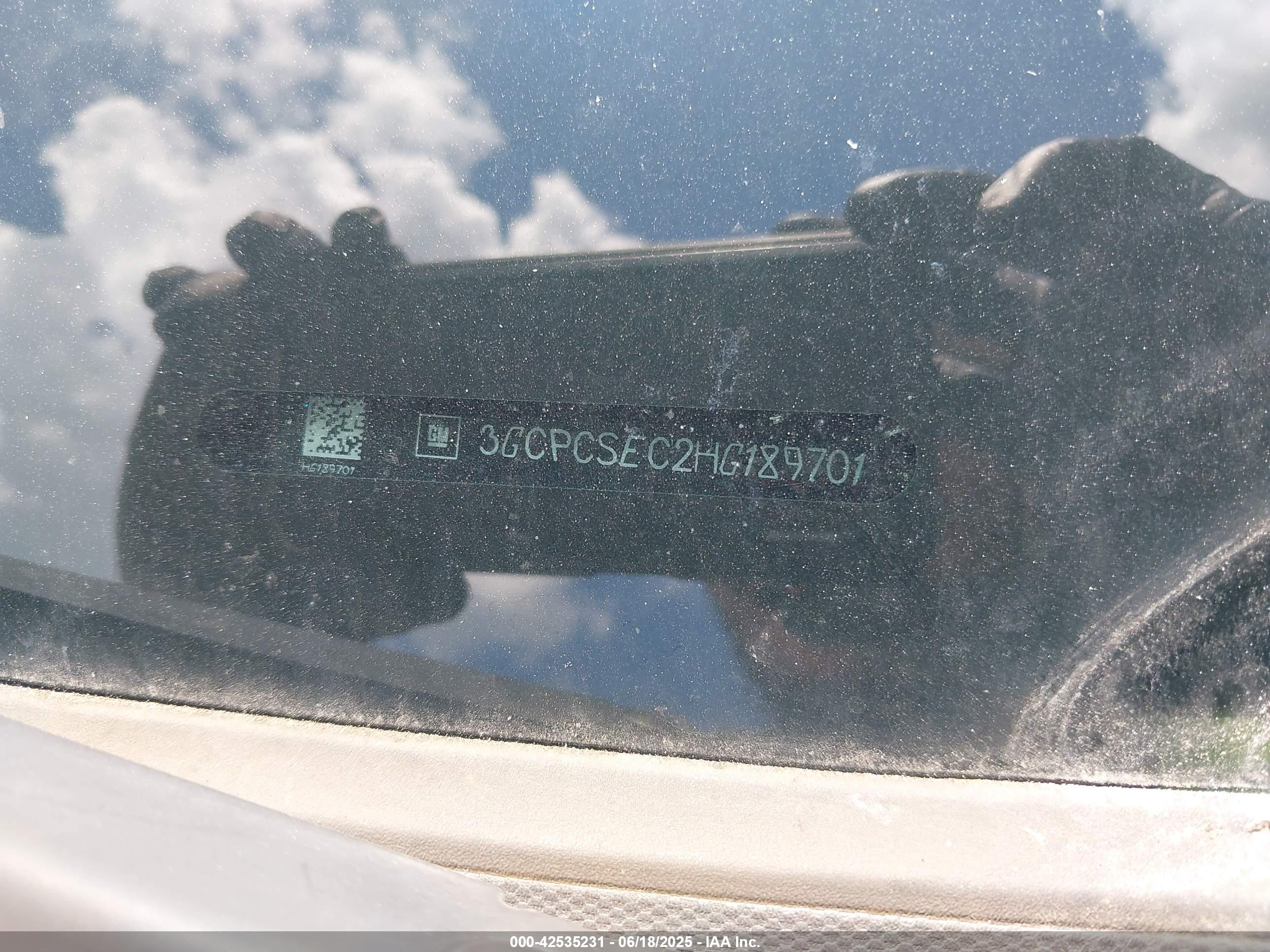 CHEVROLET SILVERADO image 9