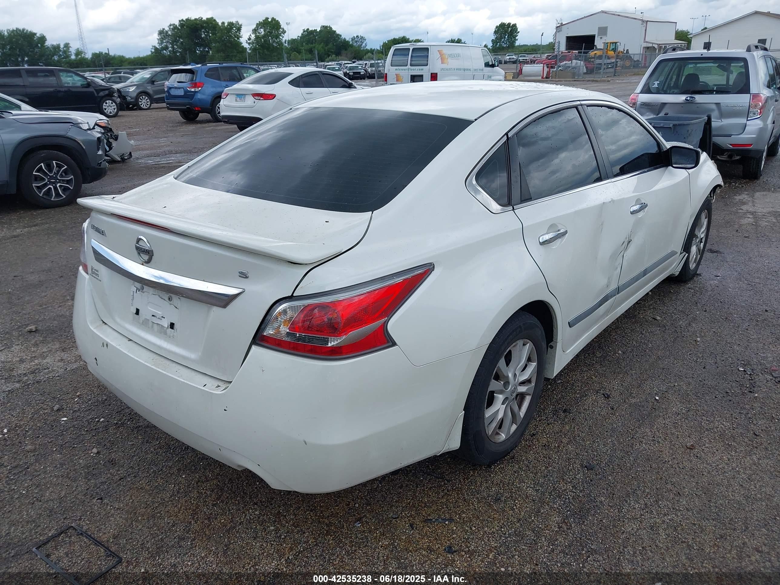 NISSAN ALTIMA image 4