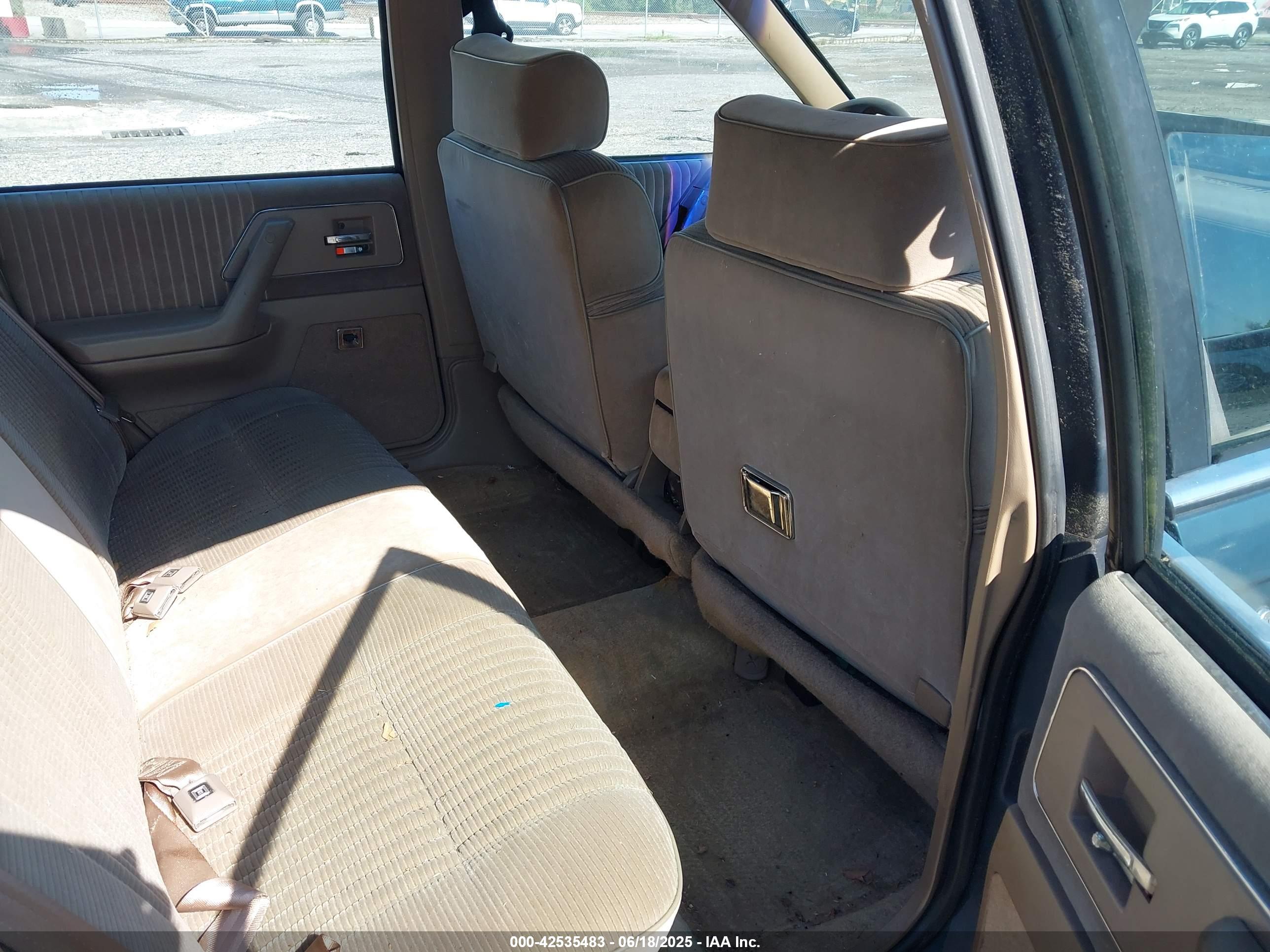 BUICK CENTURY image 8