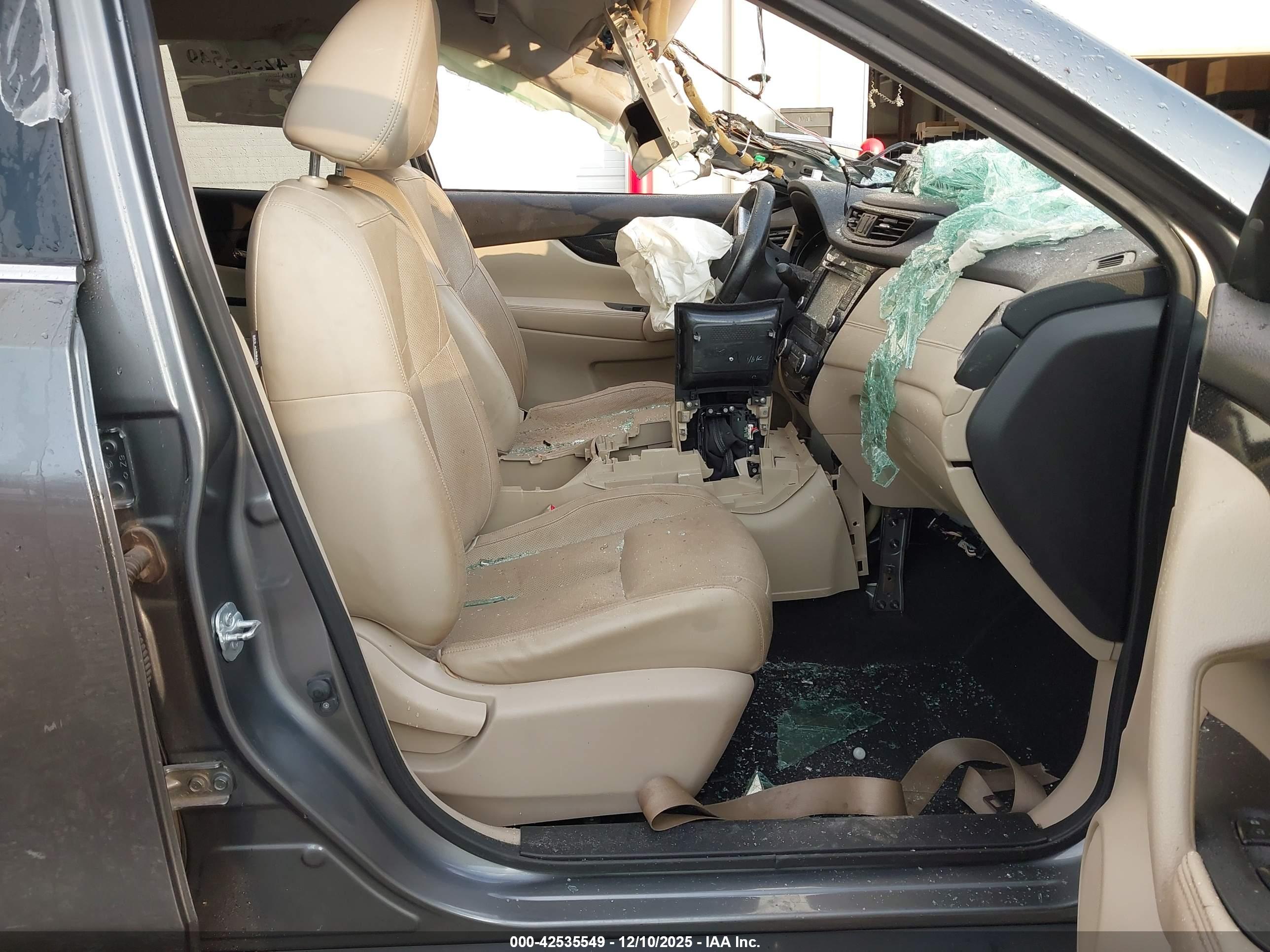 NISSAN ROGUE image 5