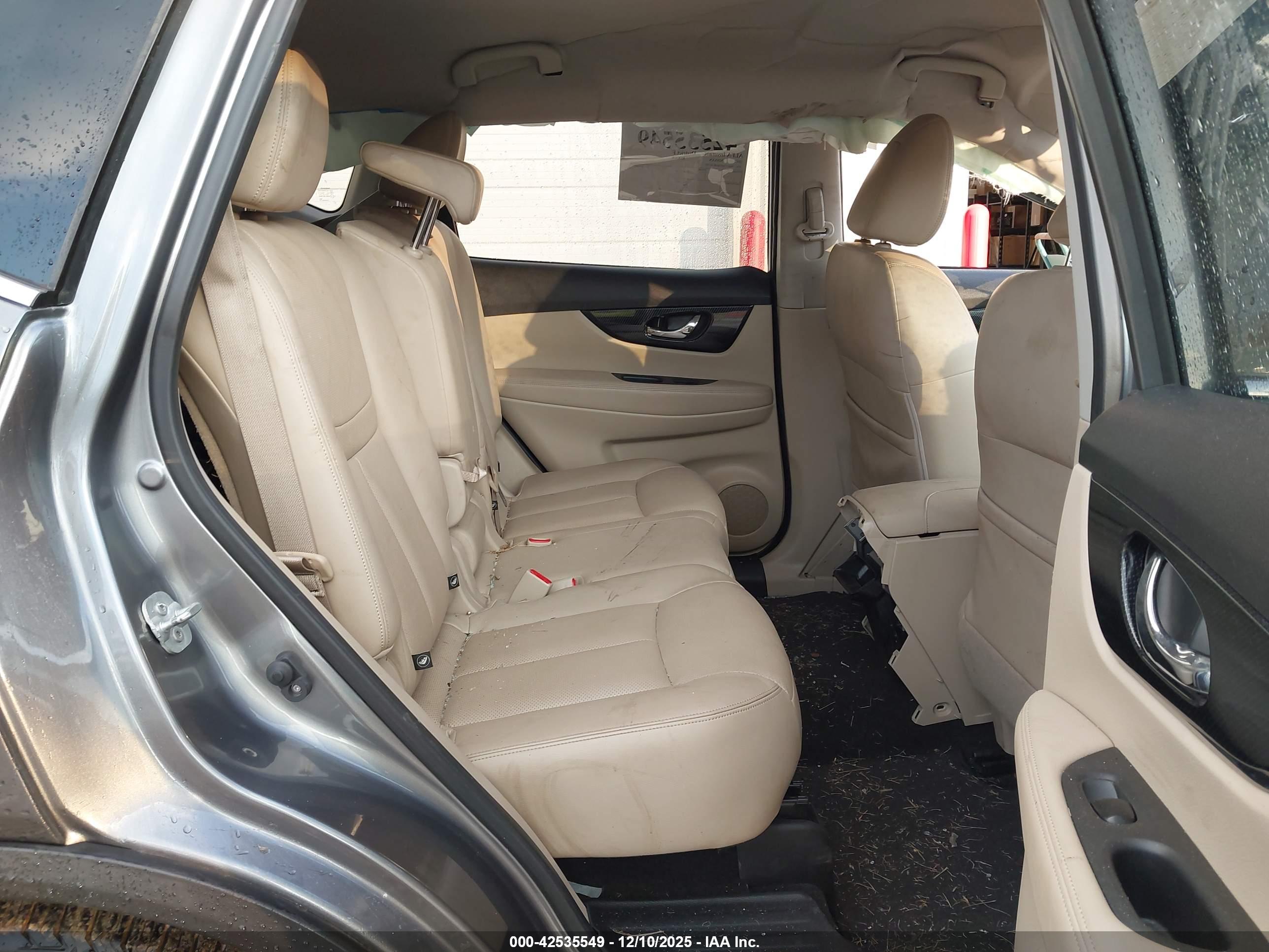 NISSAN ROGUE image 8