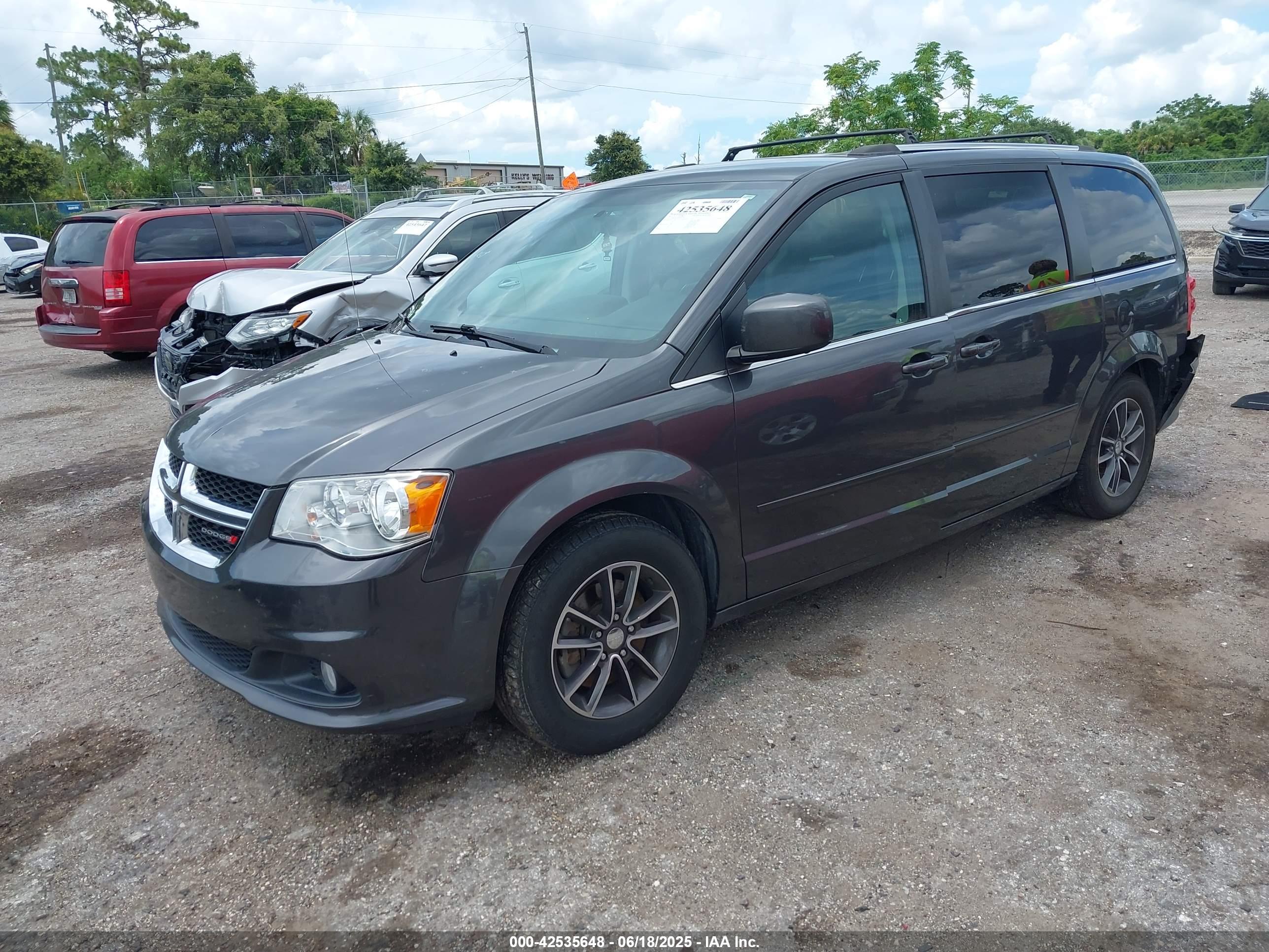 DODGE GRAND image 2