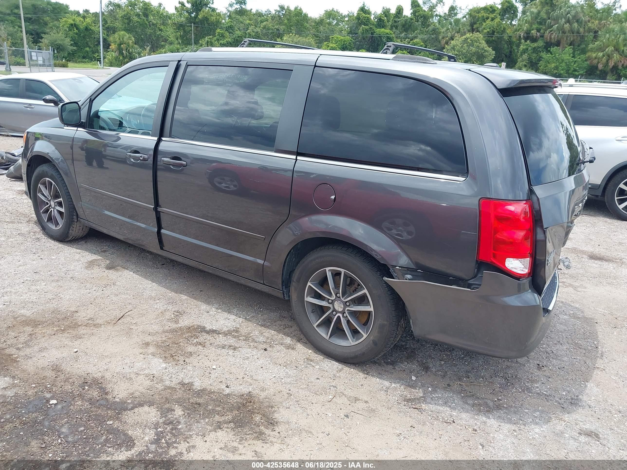 DODGE GRAND image 3