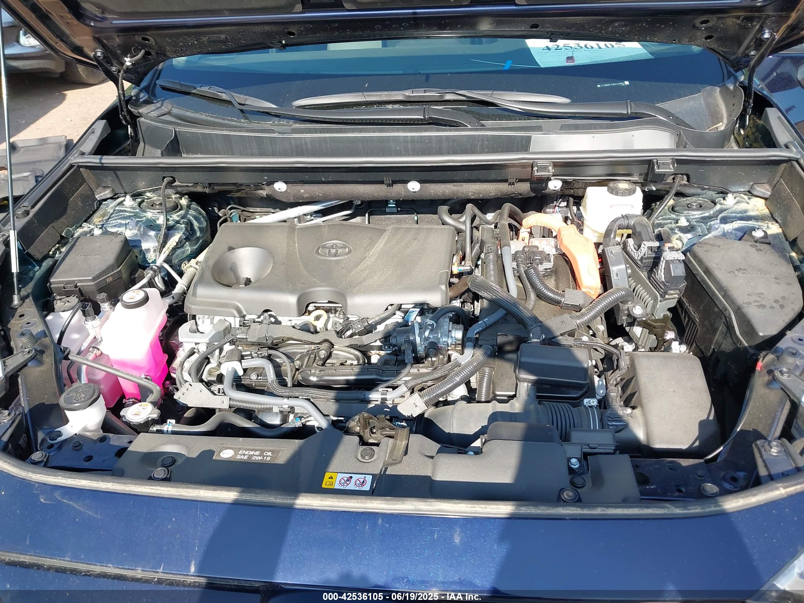 TOYOTA RAV4 image 10
