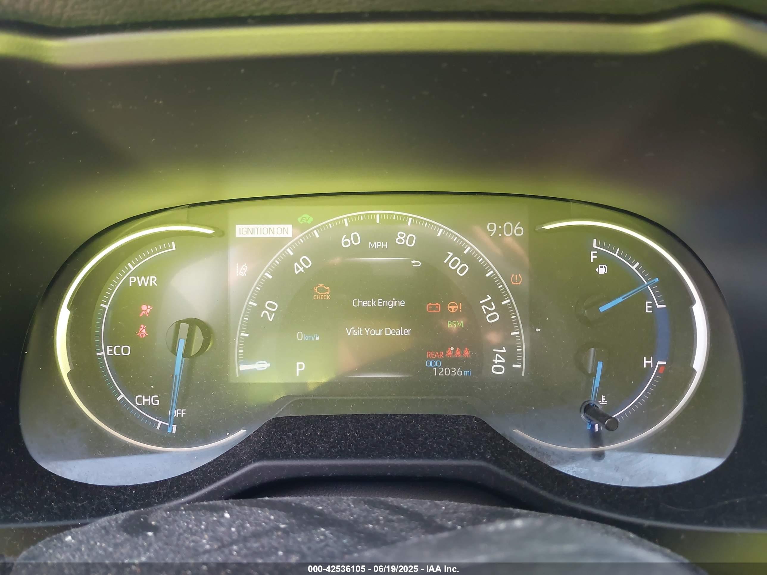 TOYOTA RAV4 image 7