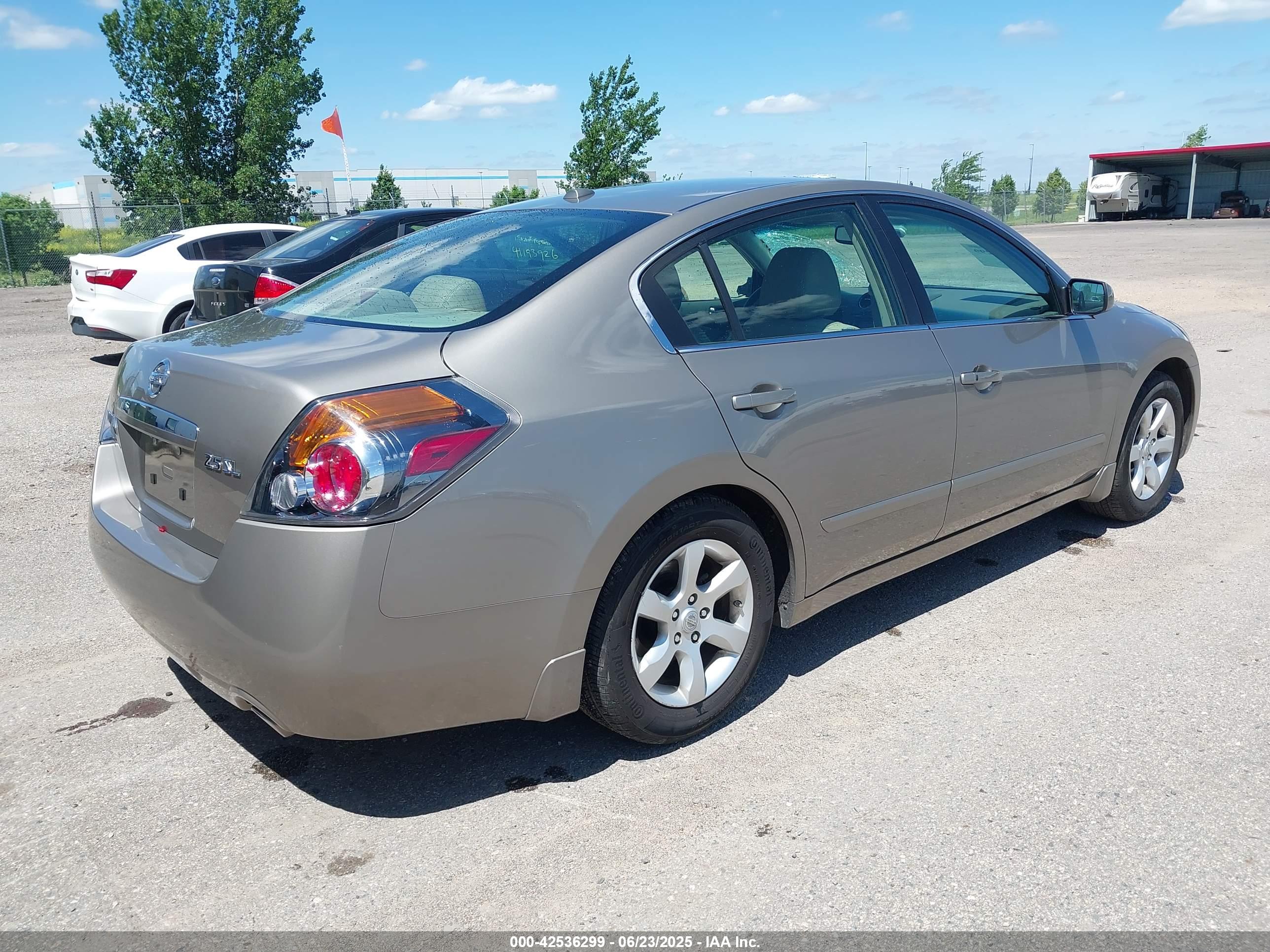 NISSAN ALTIMA image 4