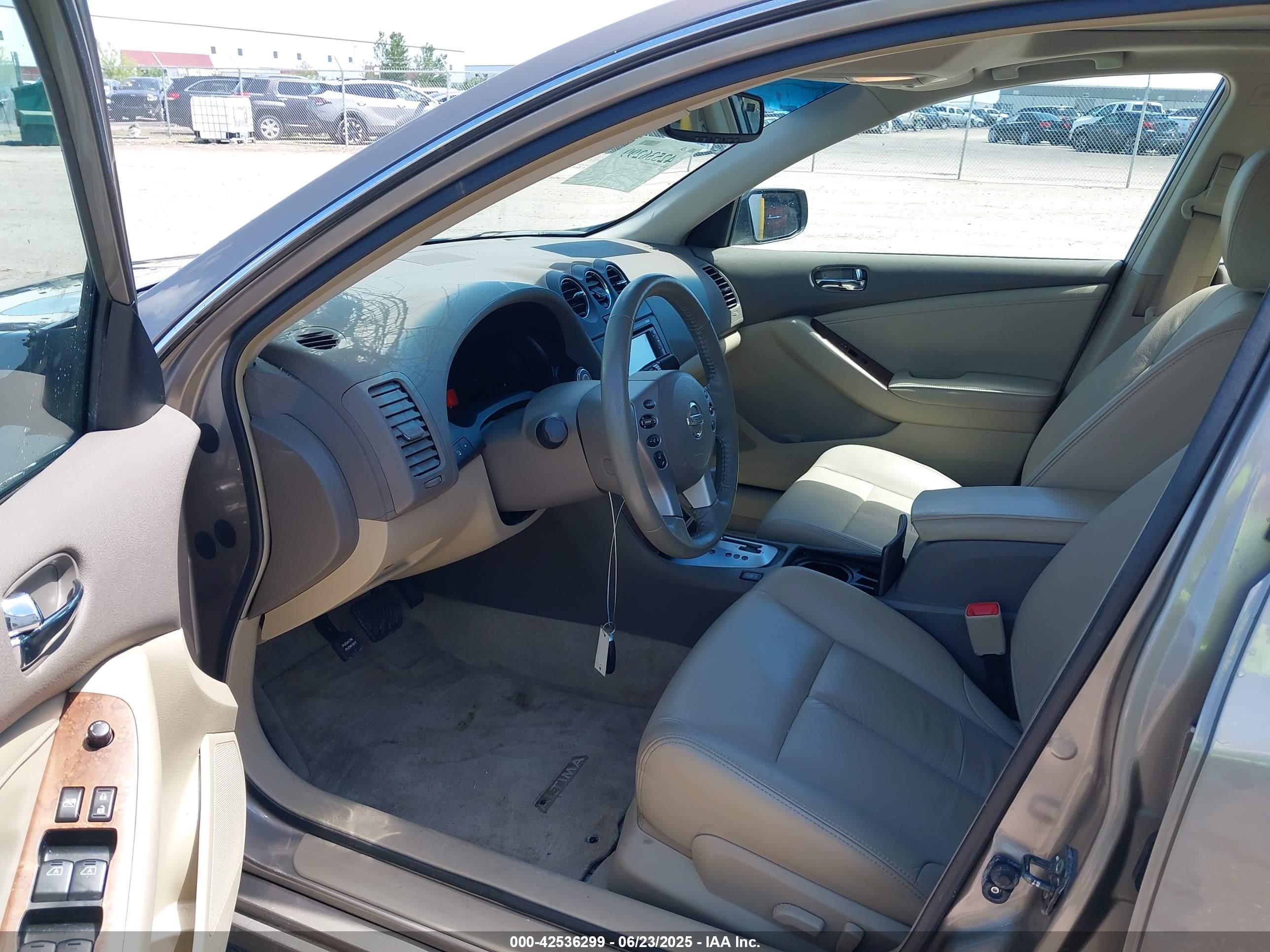 NISSAN ALTIMA image 5