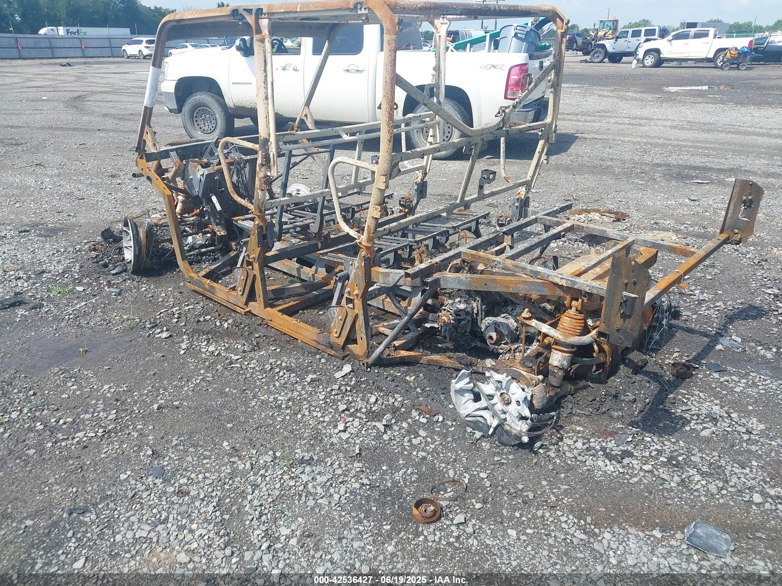 CAN-AM DEFENDER image 3