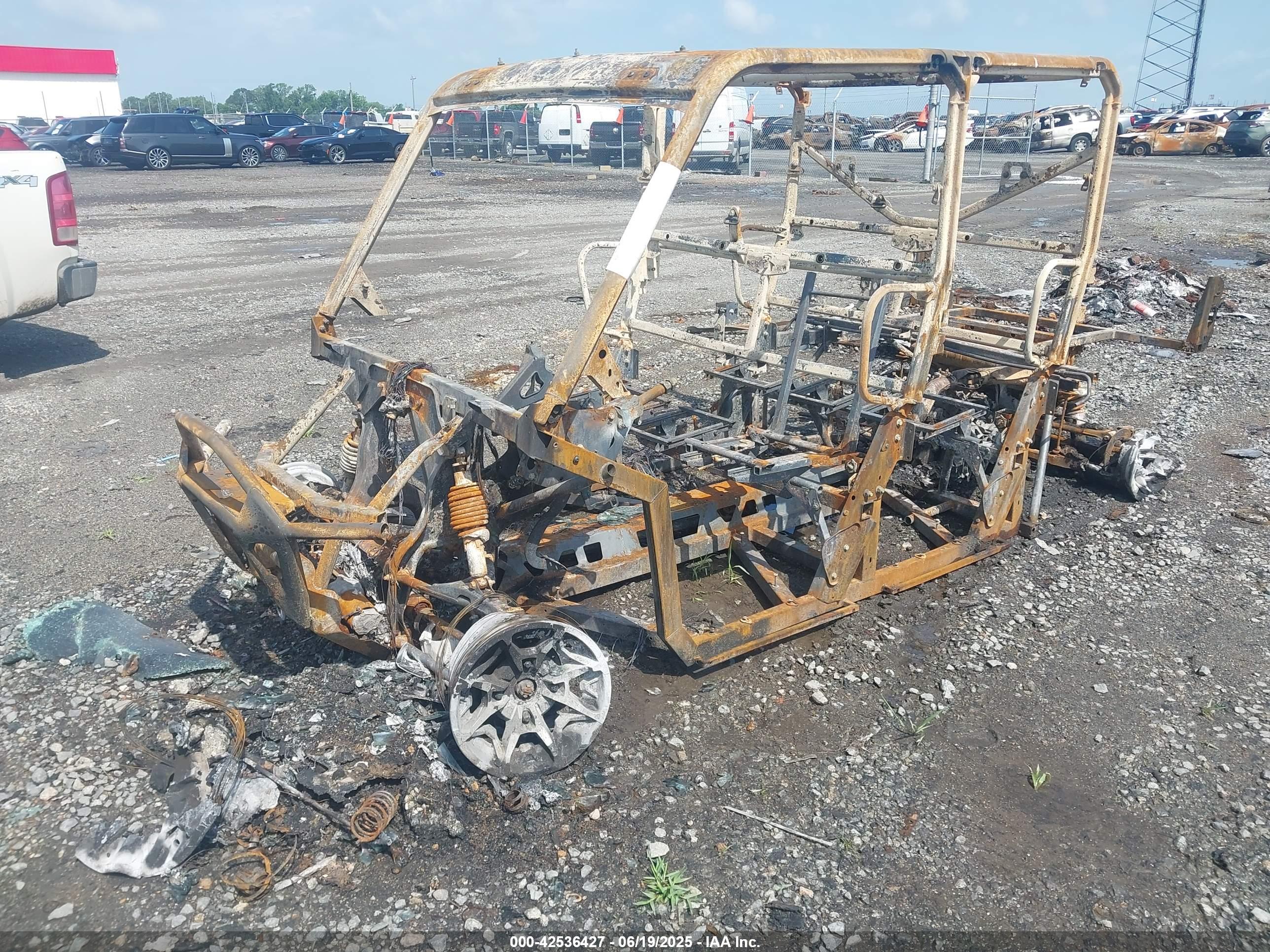 CAN-AM DEFENDER image 6