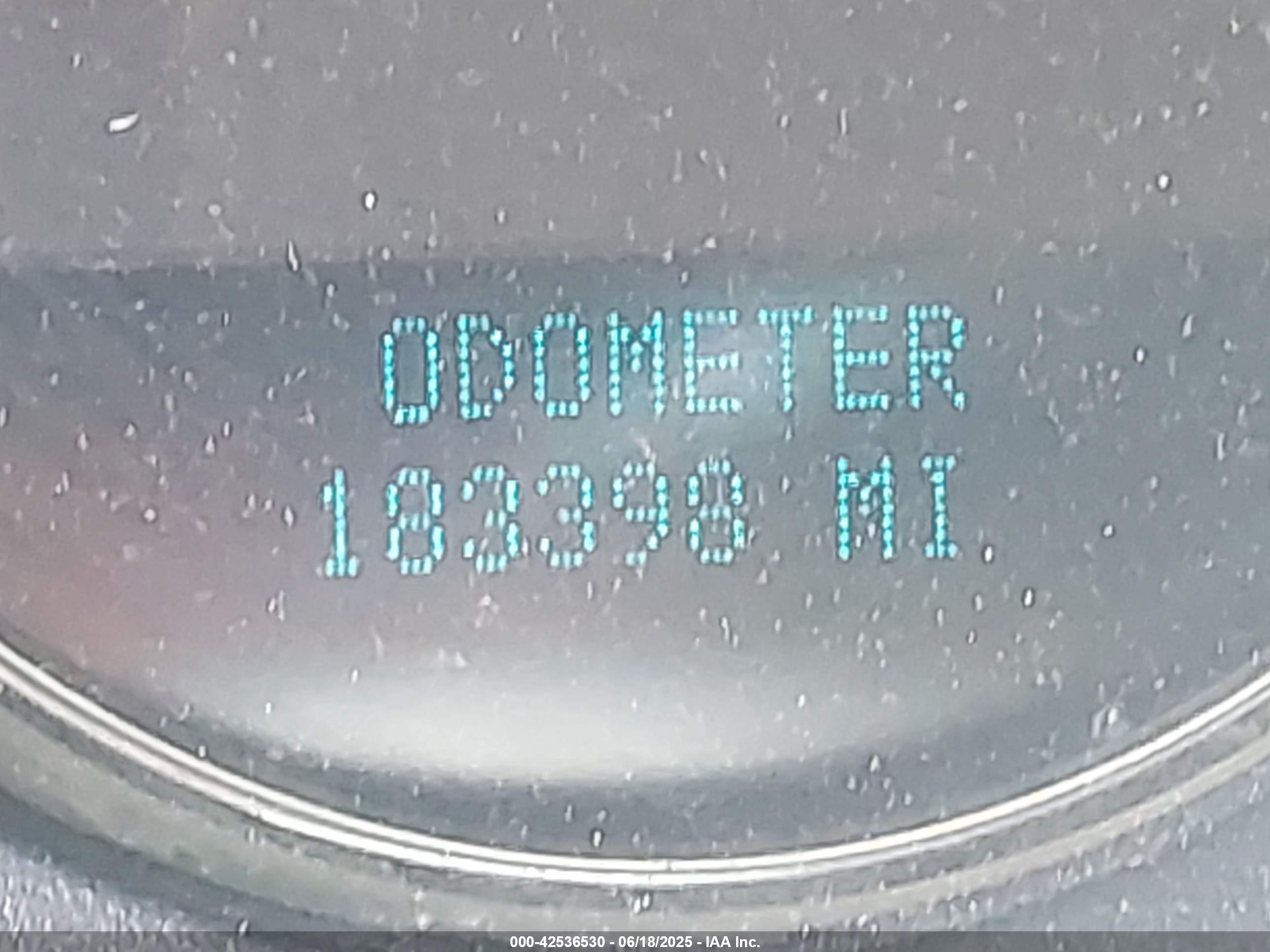 CHEVROLET TAHOE image 7